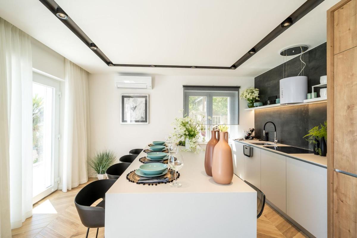 Gorgeous Ground Floor w/ Minipool & Patio