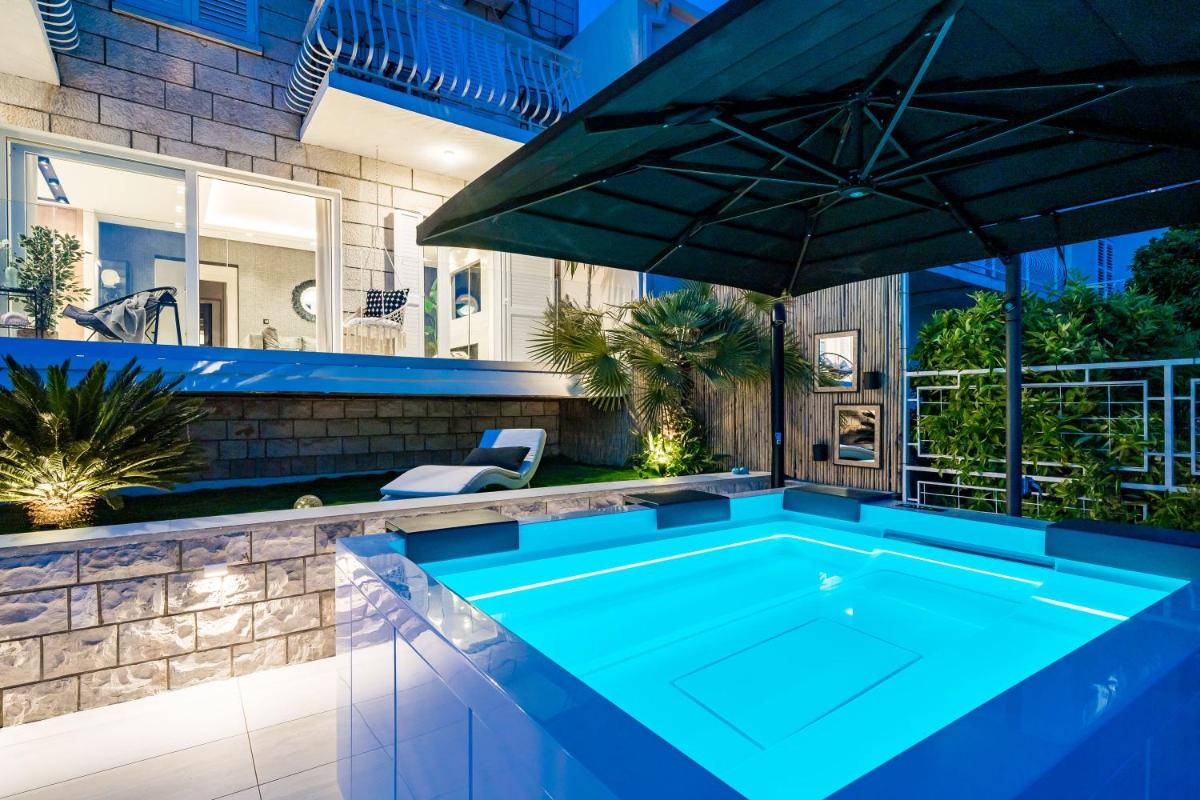 Gorgeous Ground Floor w/ Minipool & Patio