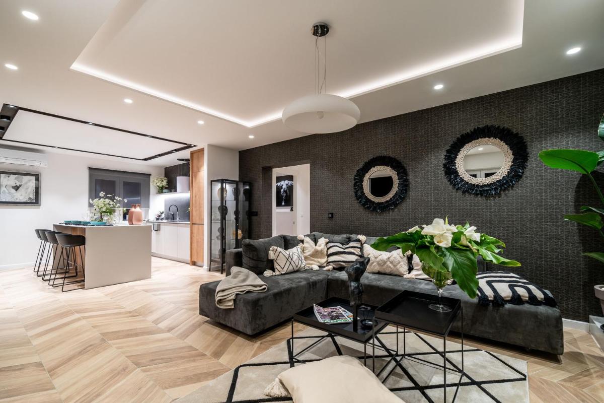 Gorgeous Ground Floor w/ Minipool & Patio
