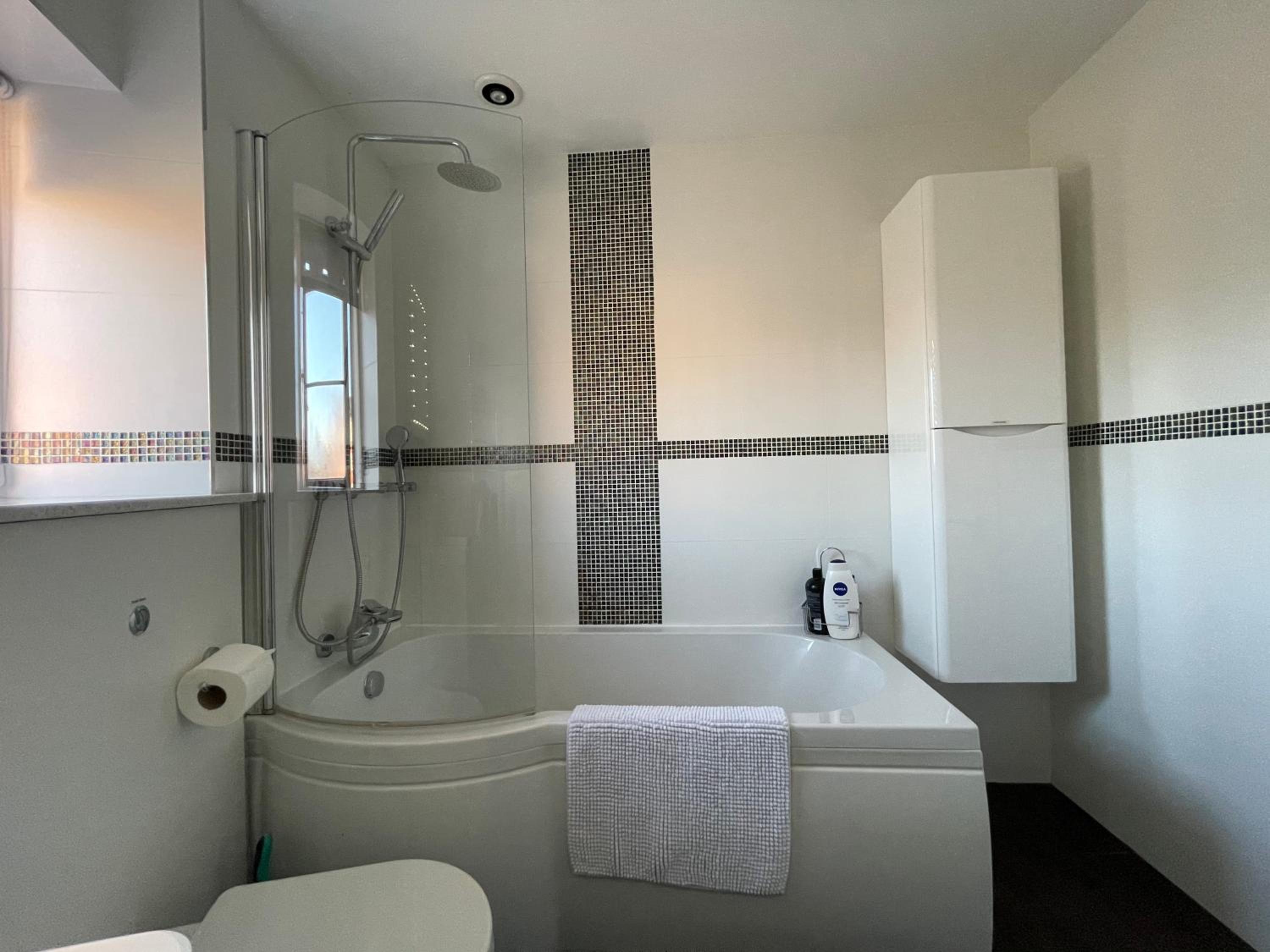 St Georges Balcony Suite with PARKING view 3