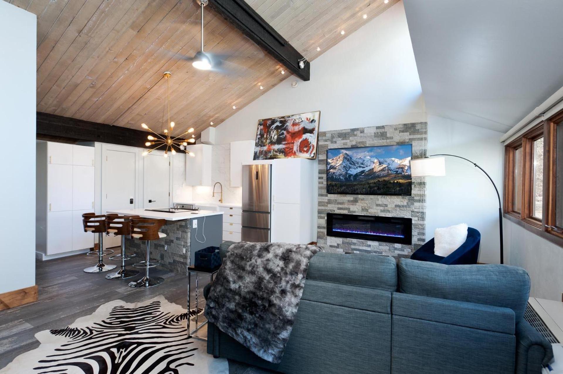 Tamarron Gambel Oak 733 view 4