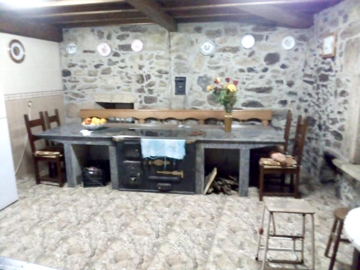 4 bedrooms house with garden and wifi at Lugo Galicia photo 4