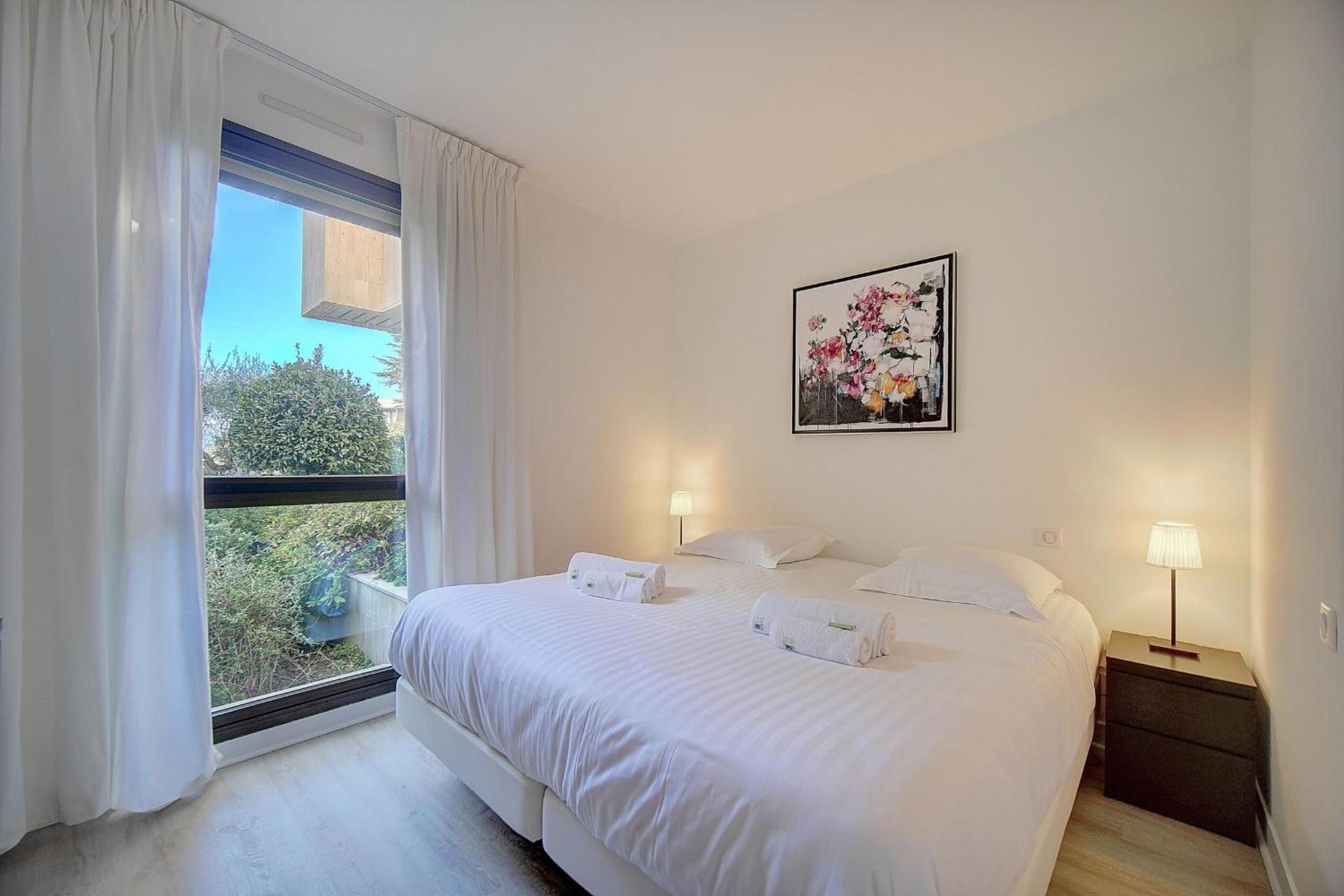 IMMOGROOM - Close beaches - Terrace with sea view - pool -AC photo 3