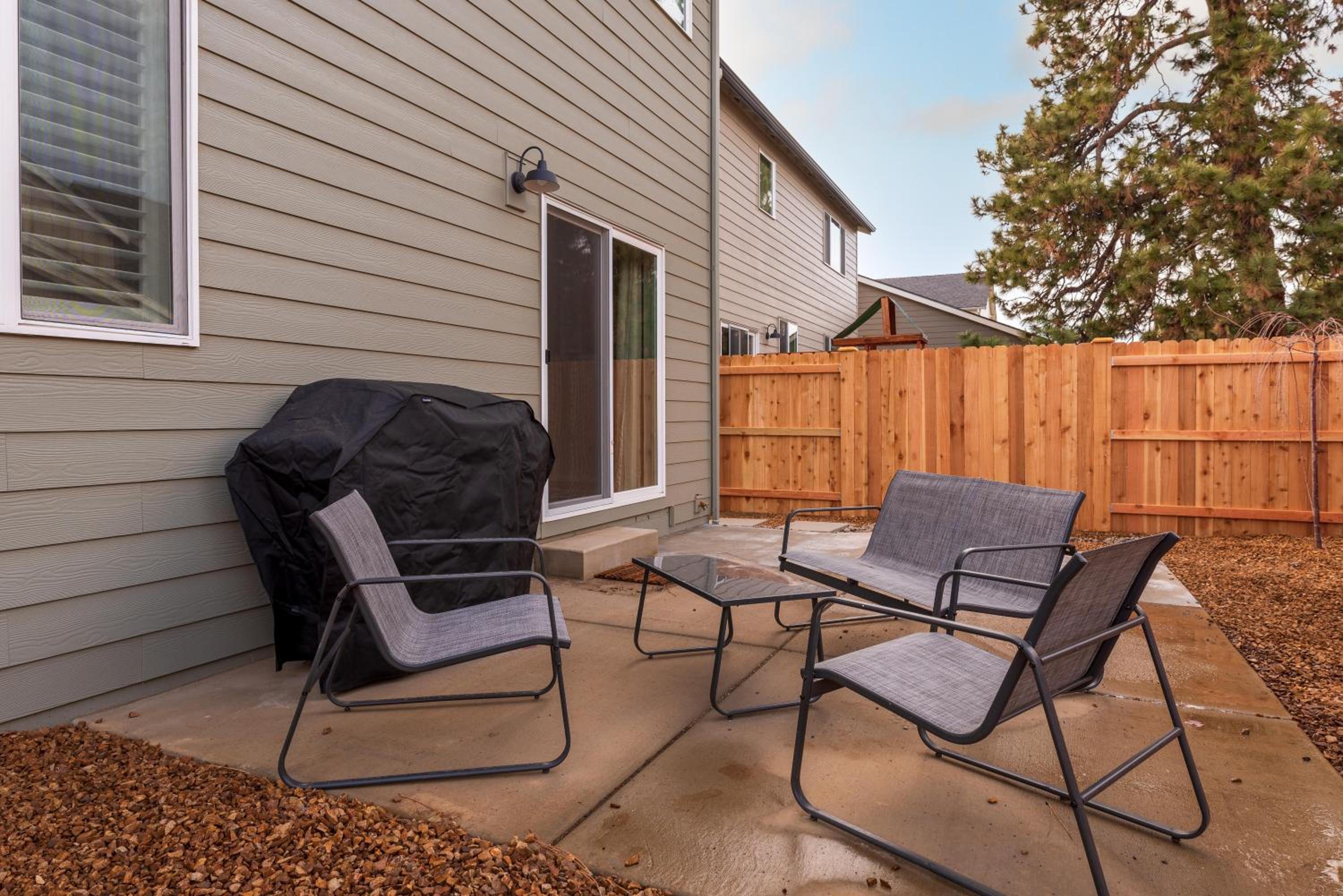 Hotel Thomas Beautiful Modern Home in Bend - Image 1