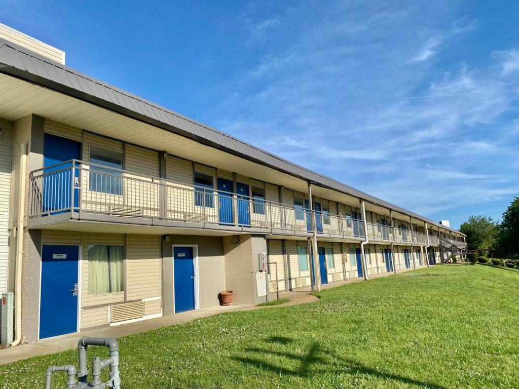 Motel 6 Forrest City AR