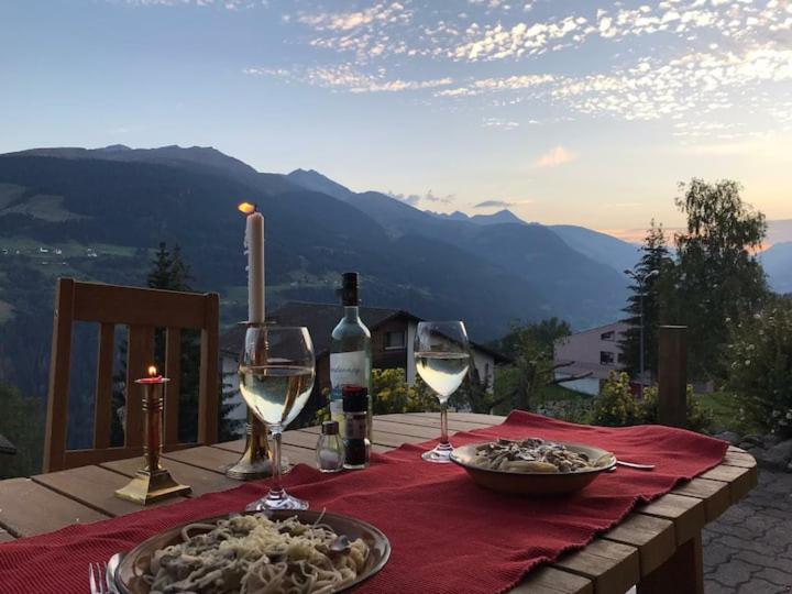 Hoch über dem Rheintal view 2