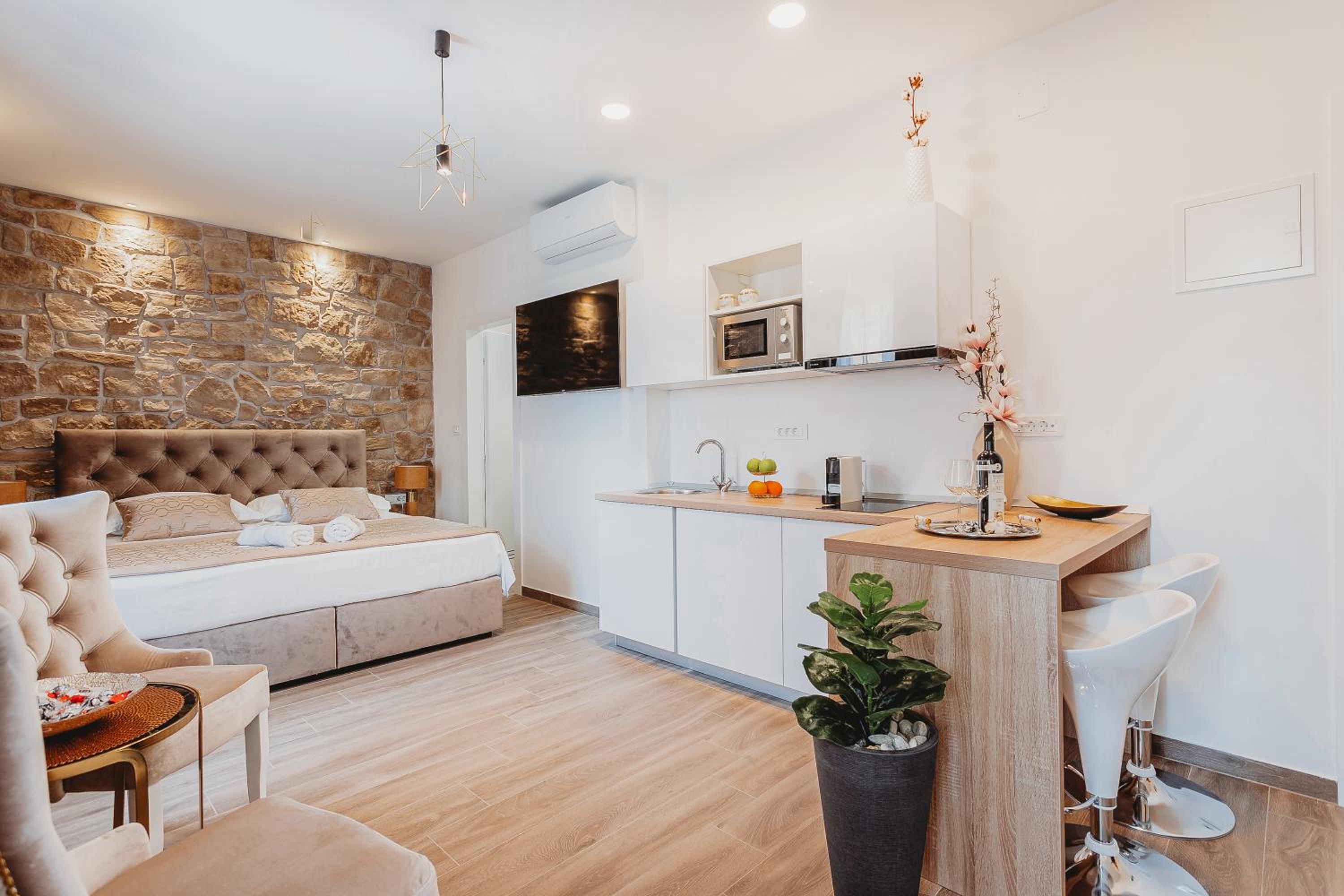 Four Elements - Fire & Air en Split — hotel room