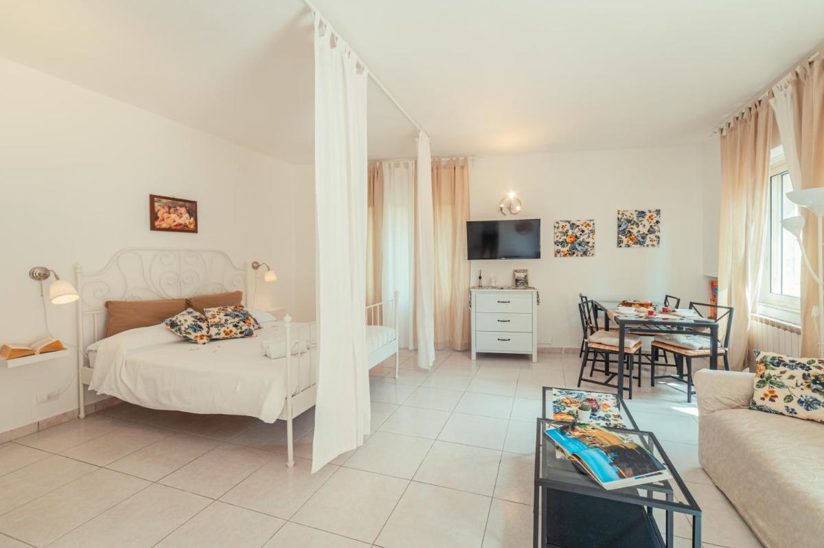 Taormina Apartments view 5