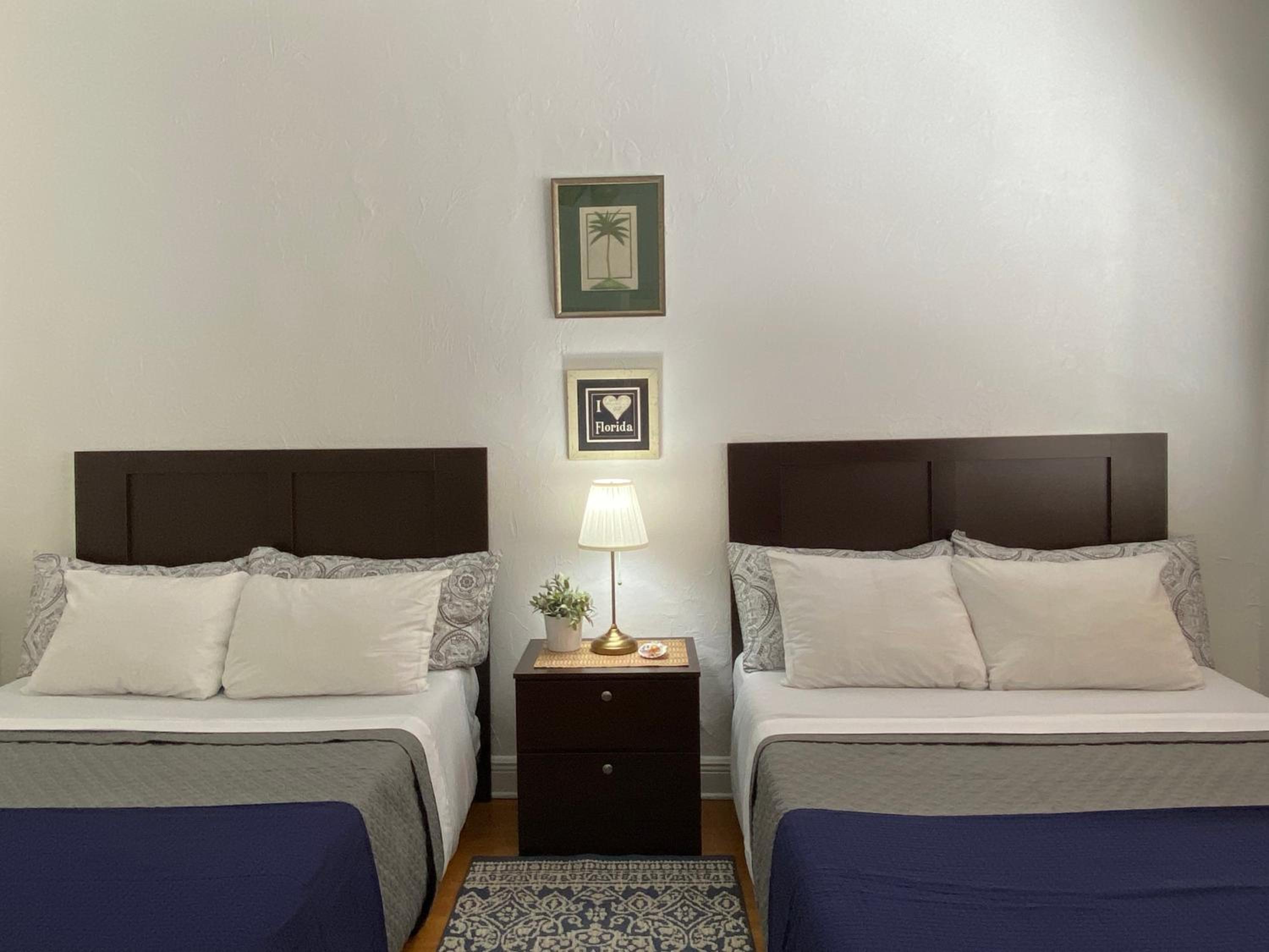 Miami Beach Rooms B&B