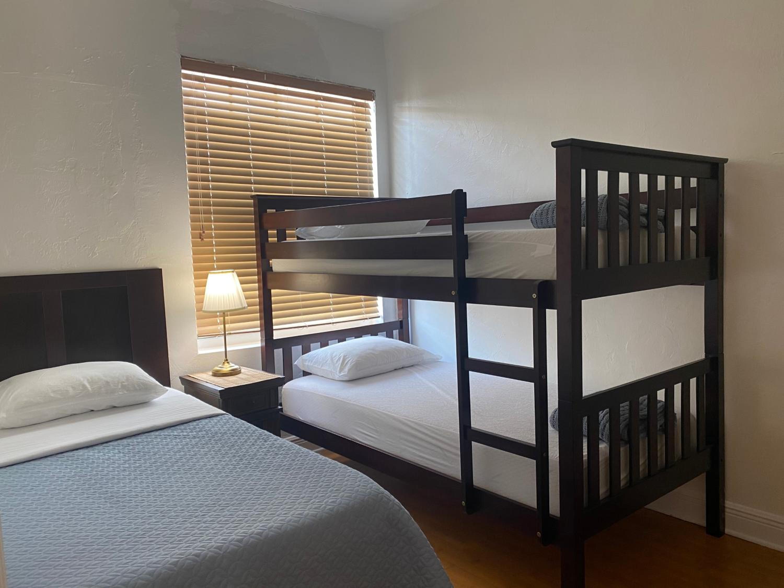 Miami Beach Rooms B&B