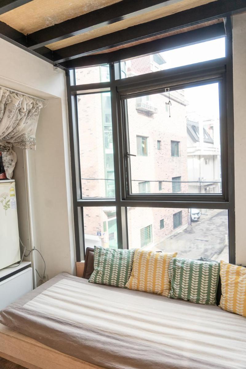 Myeongdong Artmonstay