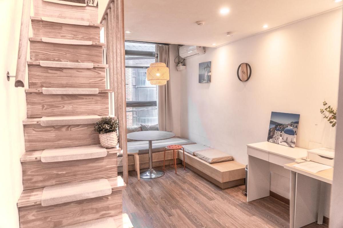 Myeongdong Artmonstay