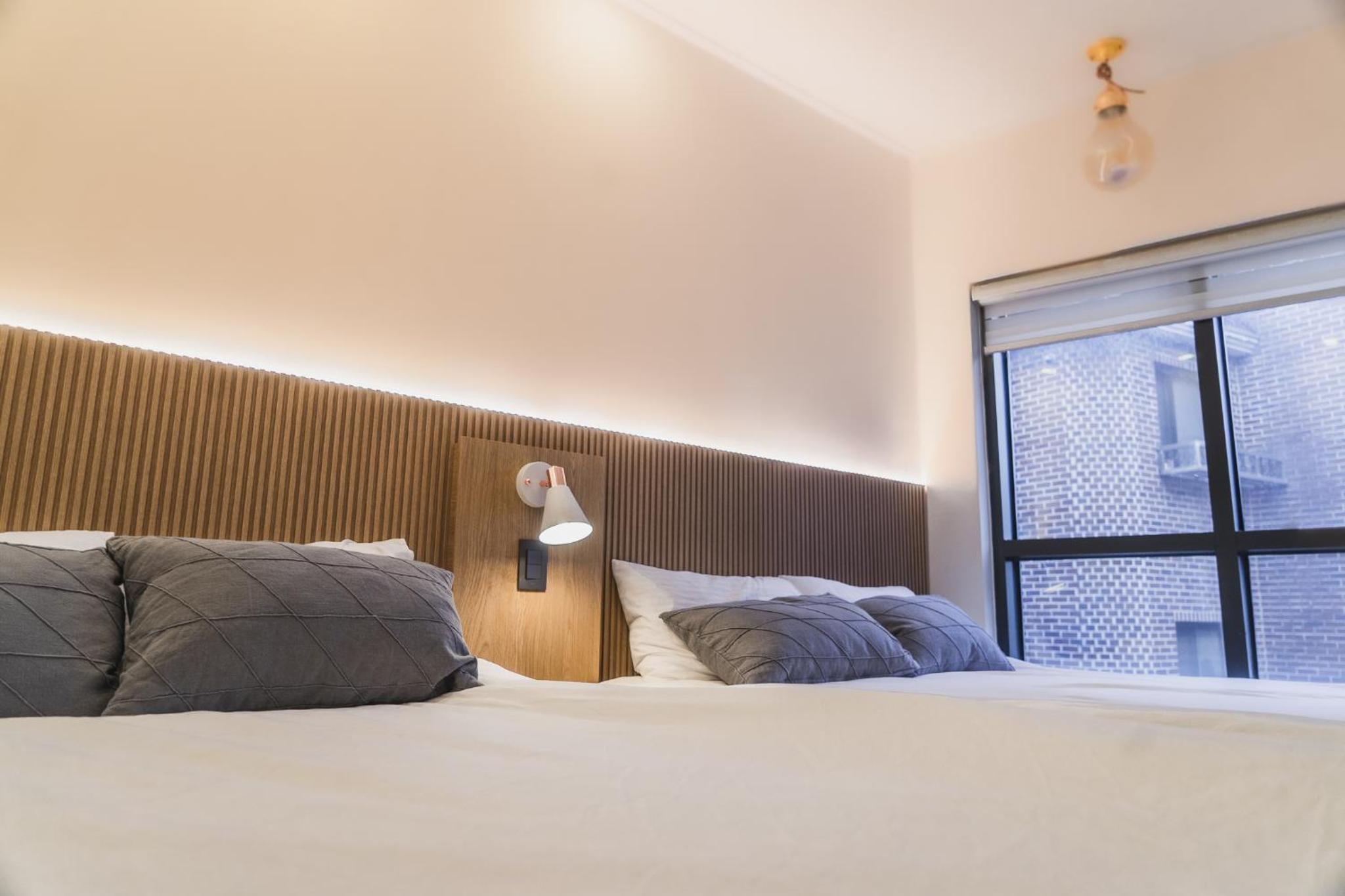 Myeongdong Artmonstay