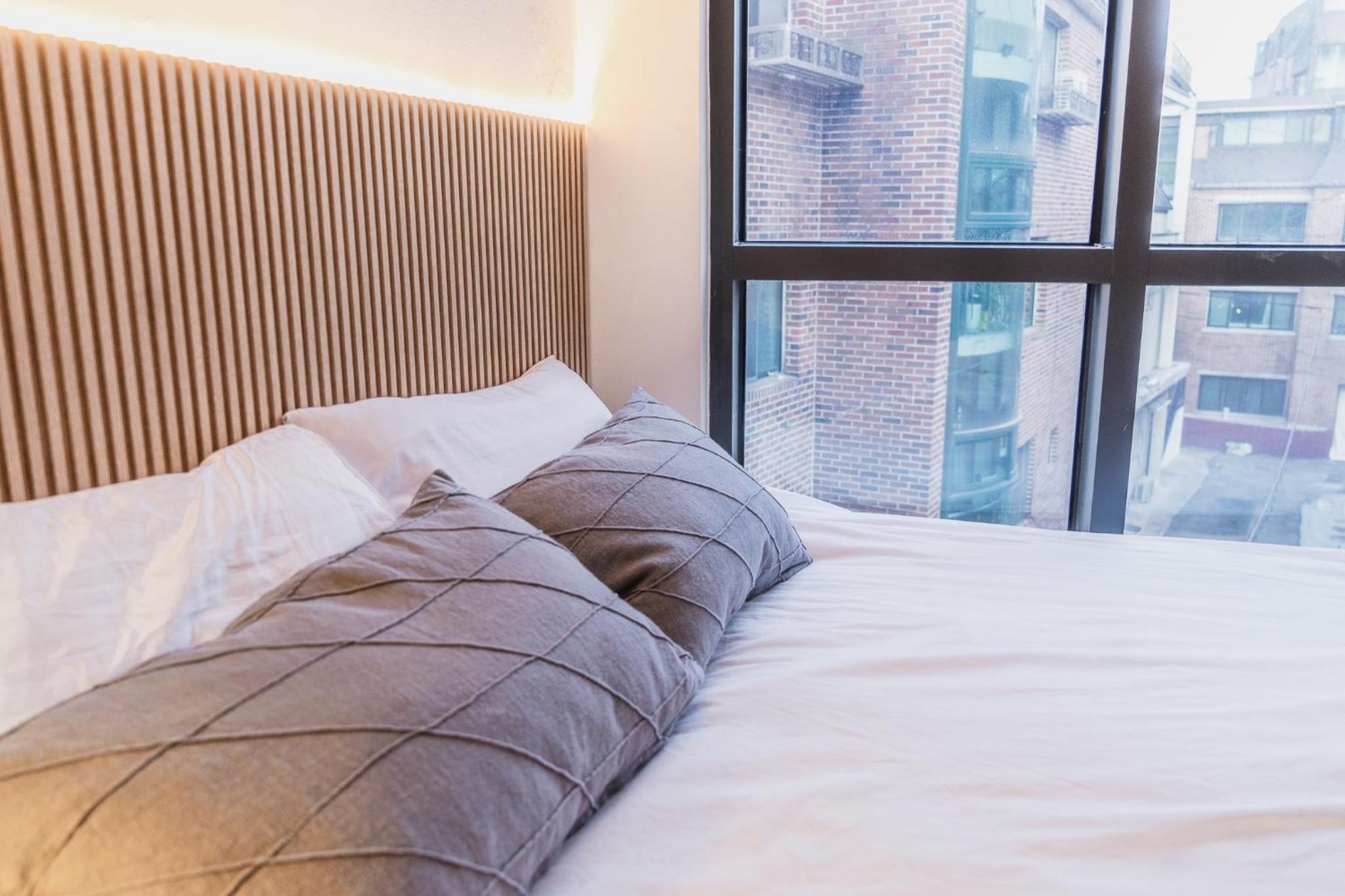 Myeongdong Artmonstay