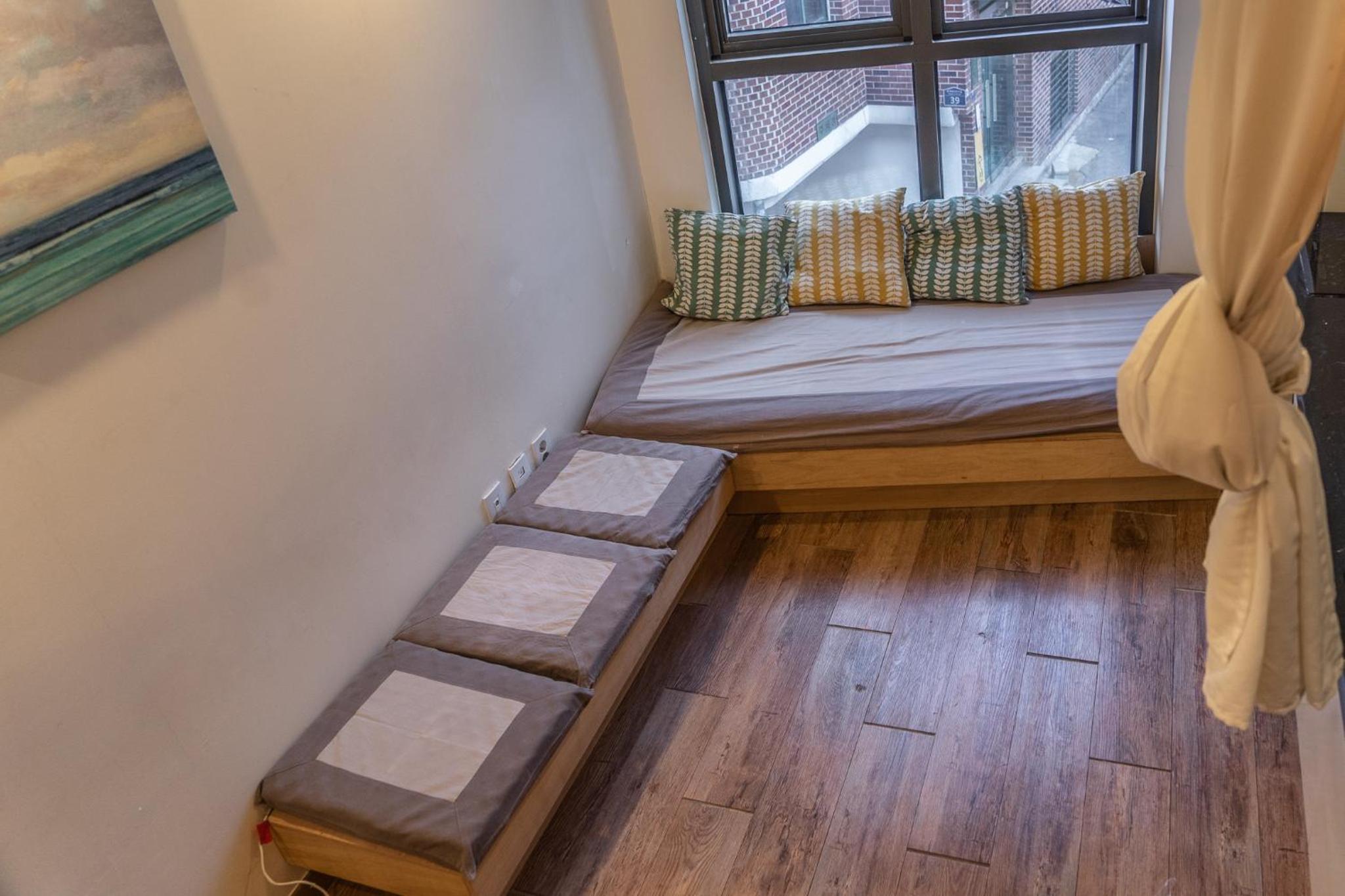 Myeongdong Artmonstay