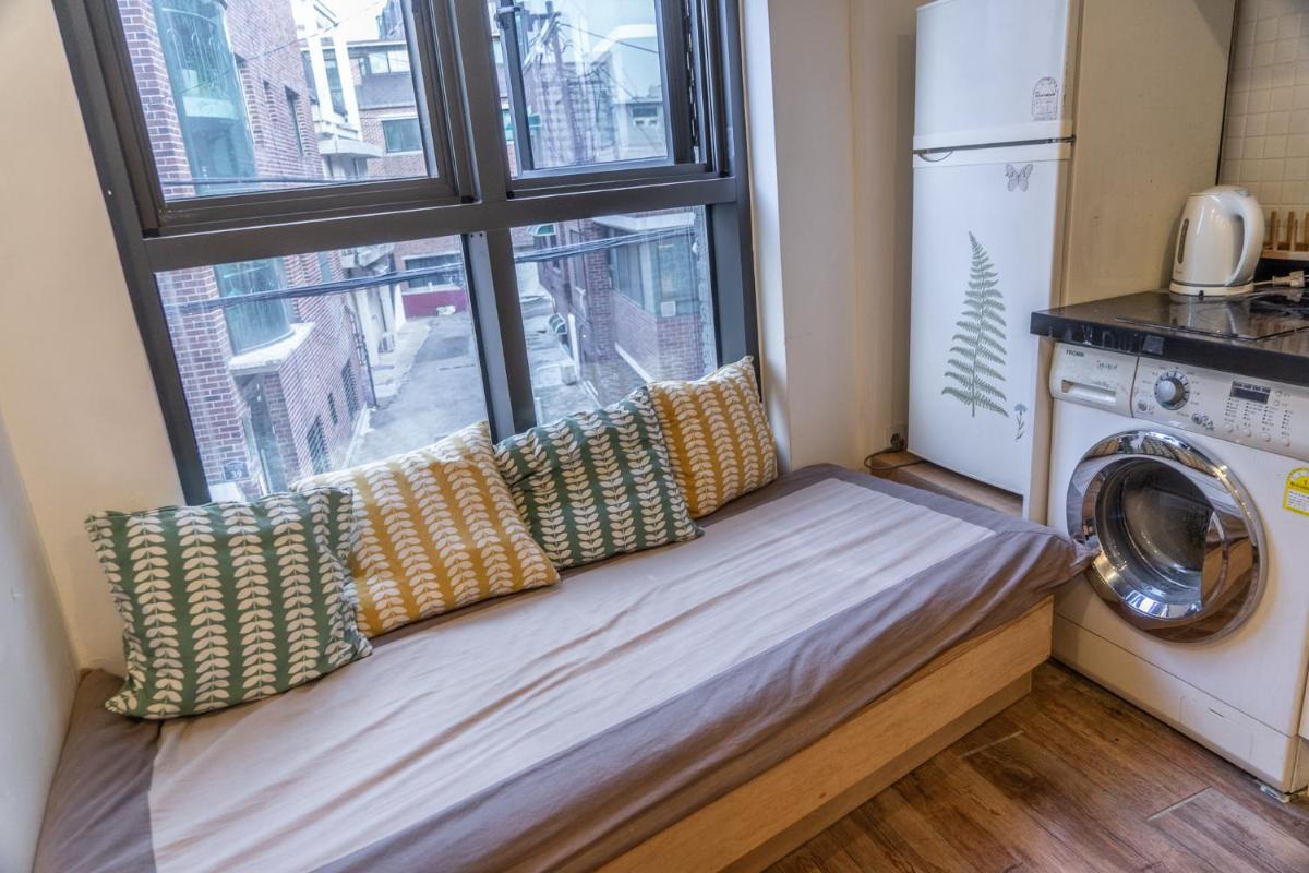 Myeongdong Artmonstay