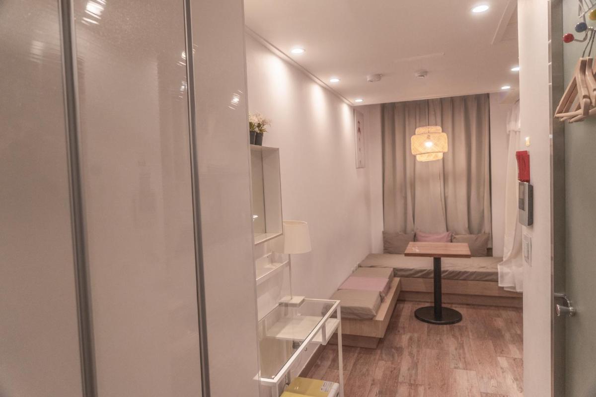 Myeongdong Artmonstay