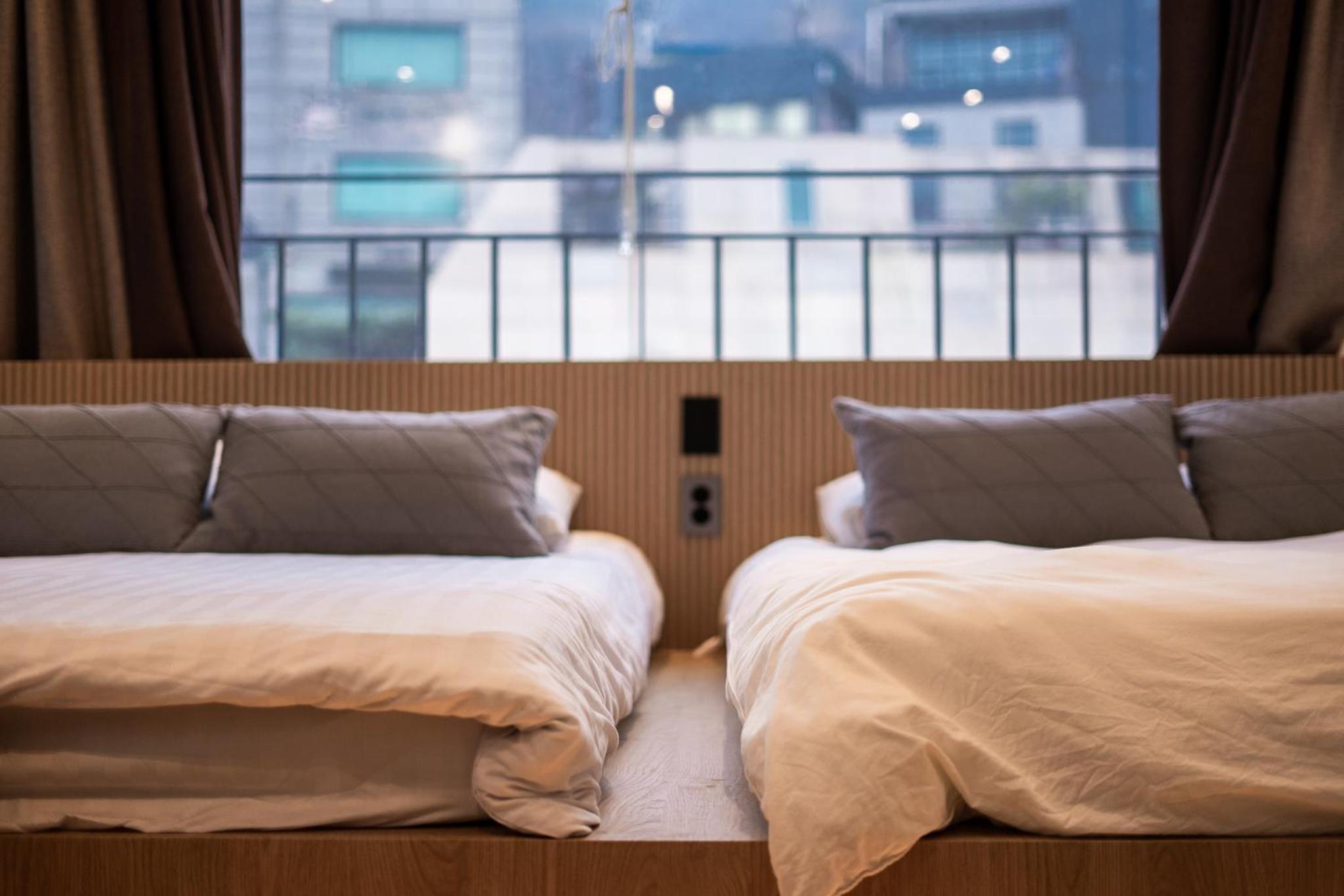 Myeongdong Artmonstay