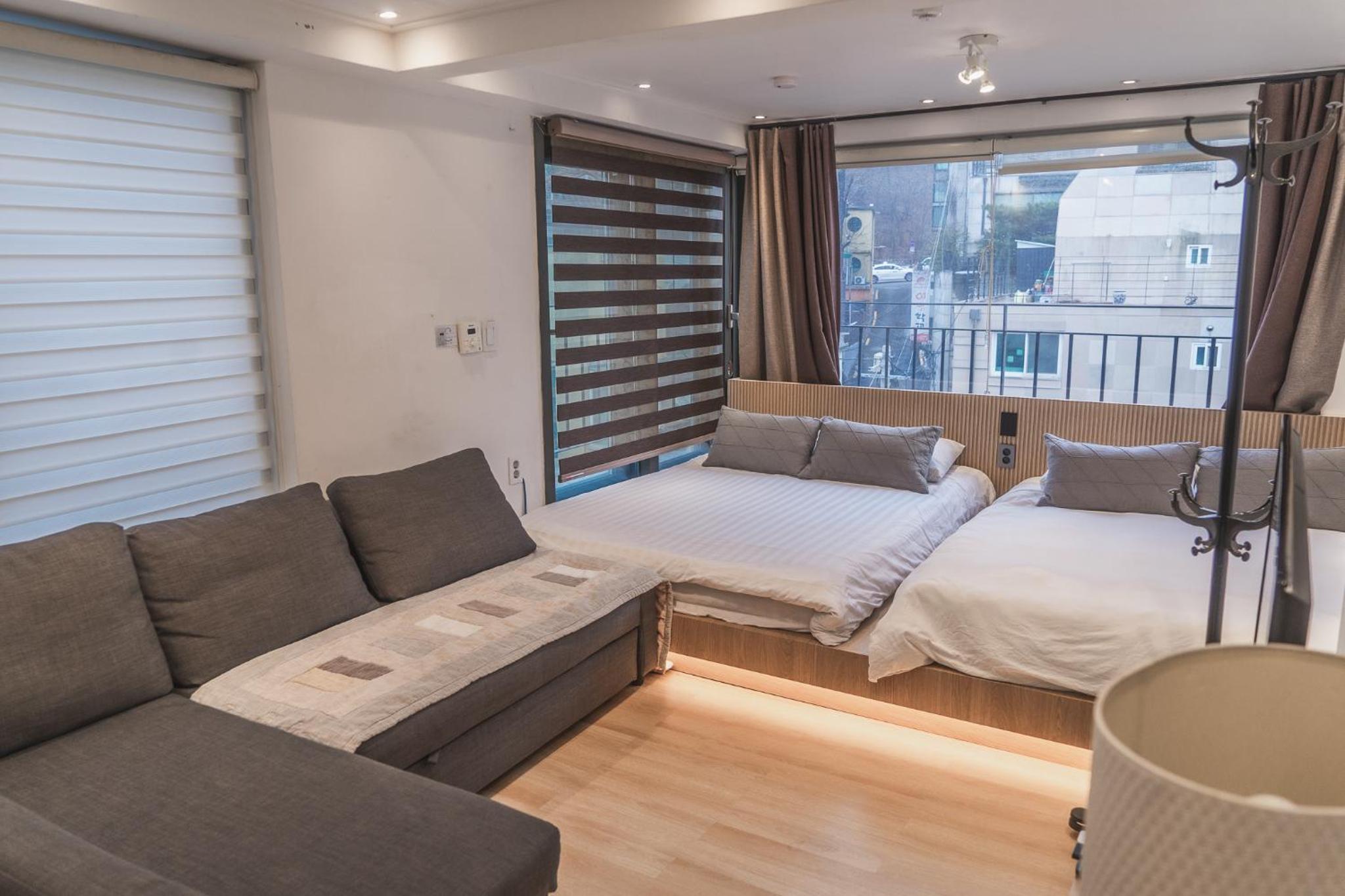 Myeongdong Artmonstay