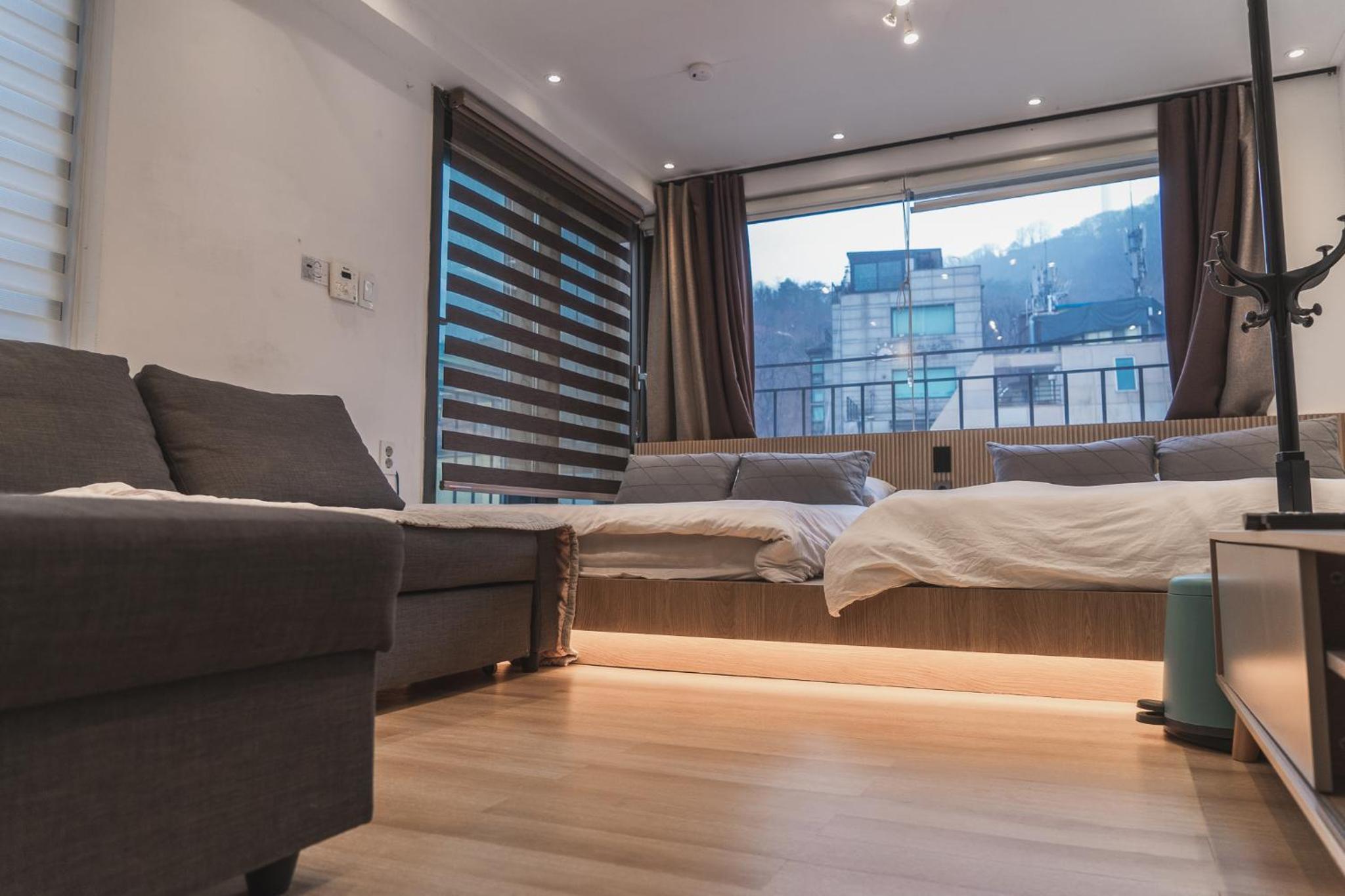 Myeongdong Artmonstay
