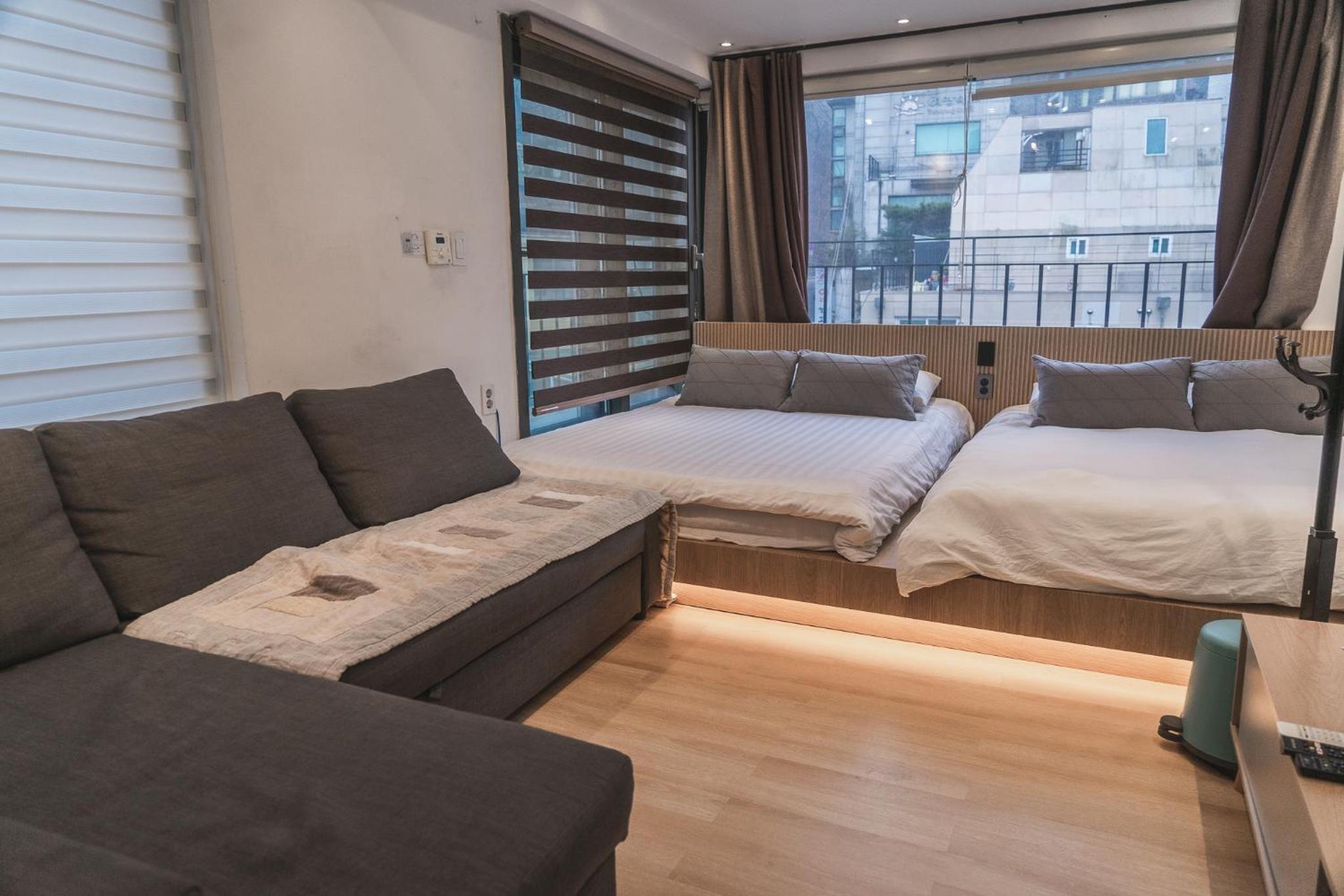 Myeongdong Artmonstay