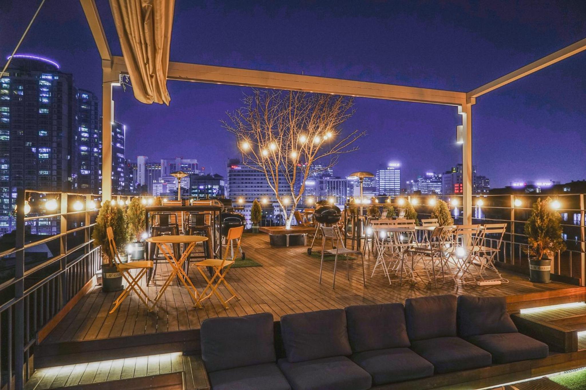 Myeongdong Artmonstay