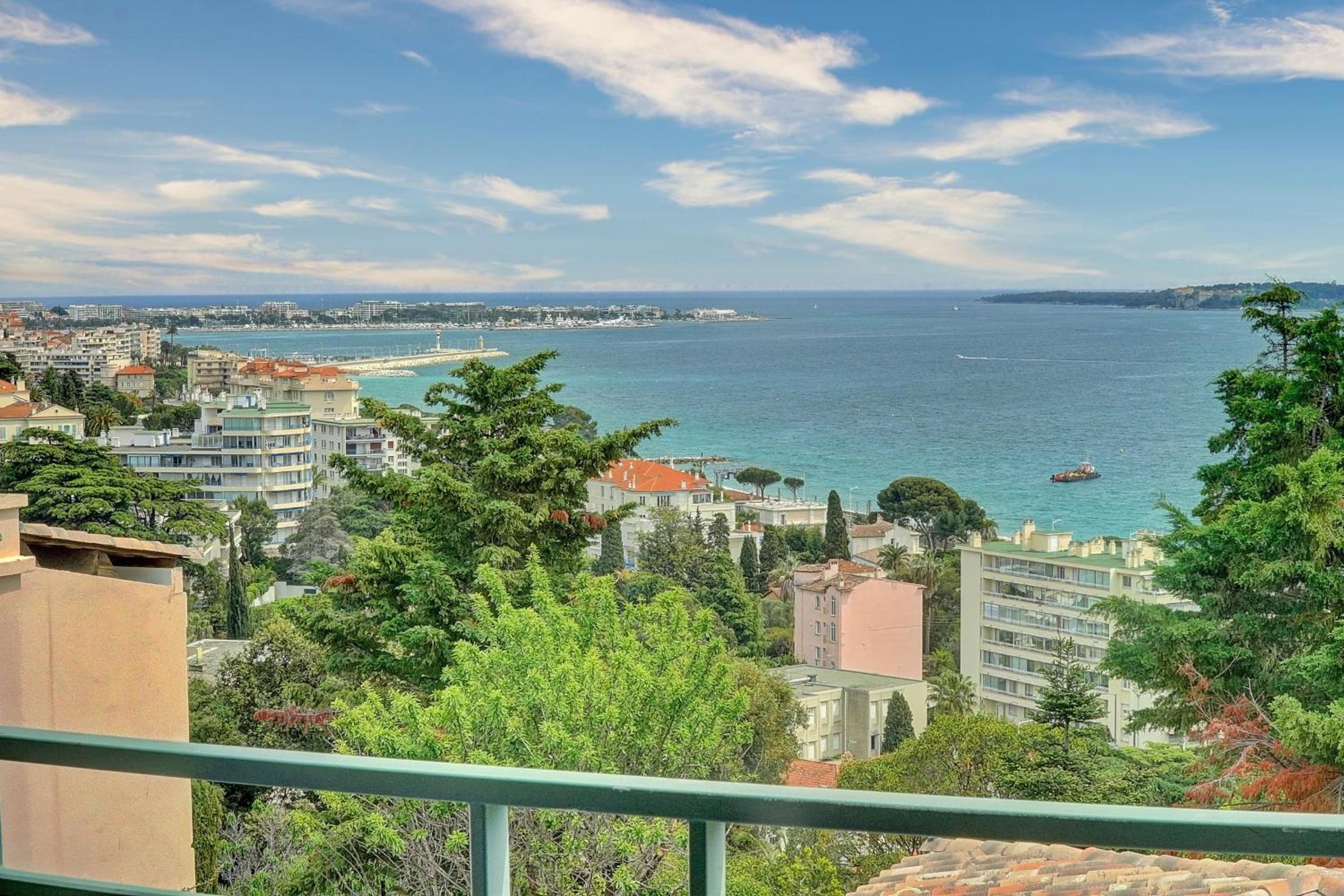 IMMOGROOM - 2 Rooms sea view - Renovated - Pool - Terrace - Parking - AC photo 2