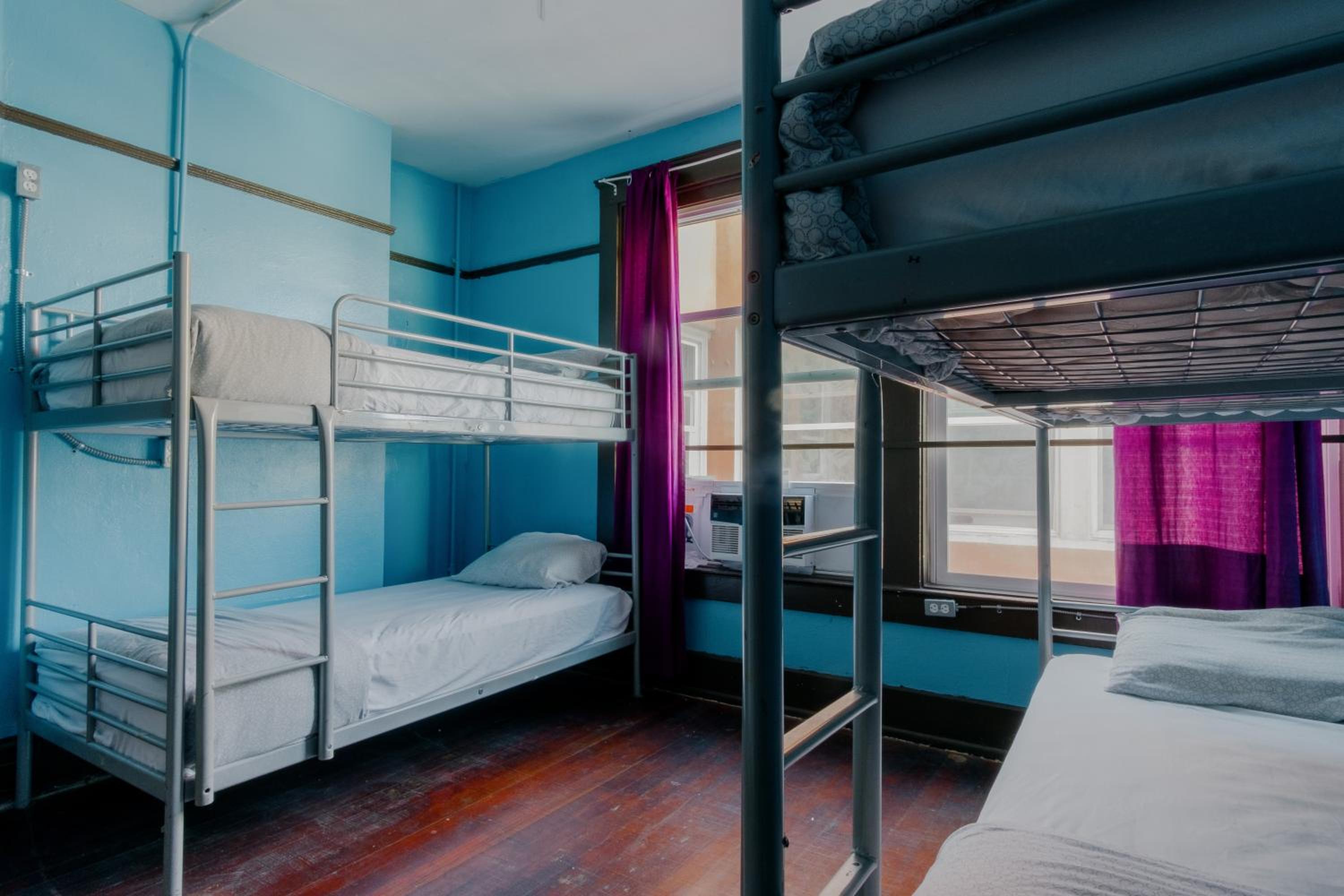 Lucky D's Youth and Traveler's Hostel