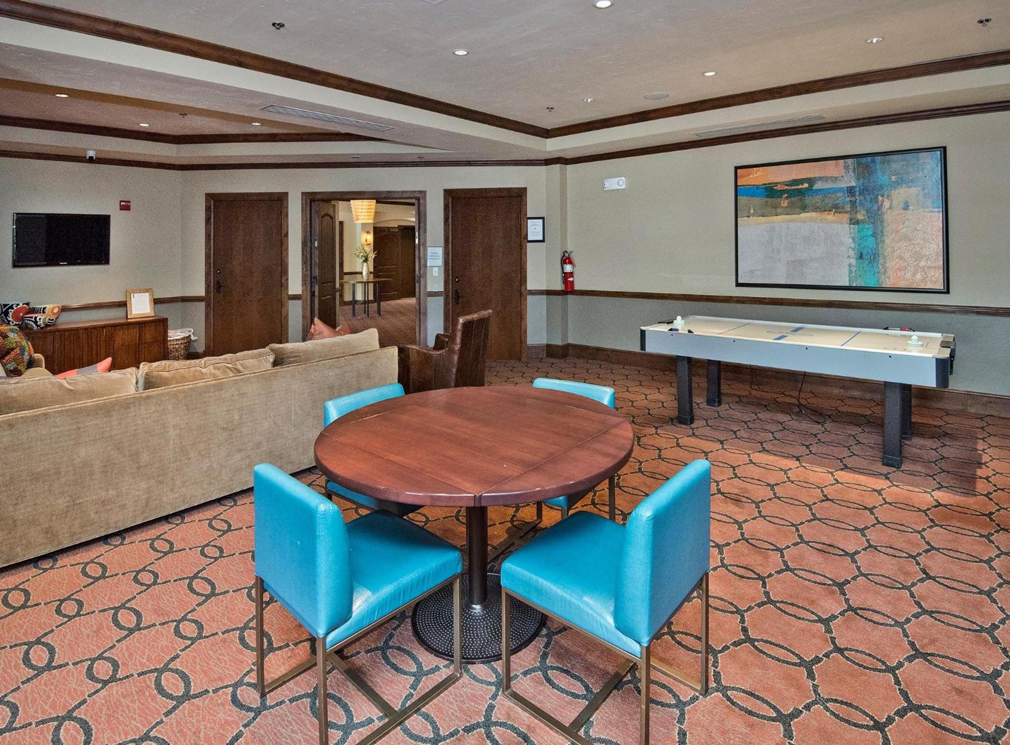 lounge