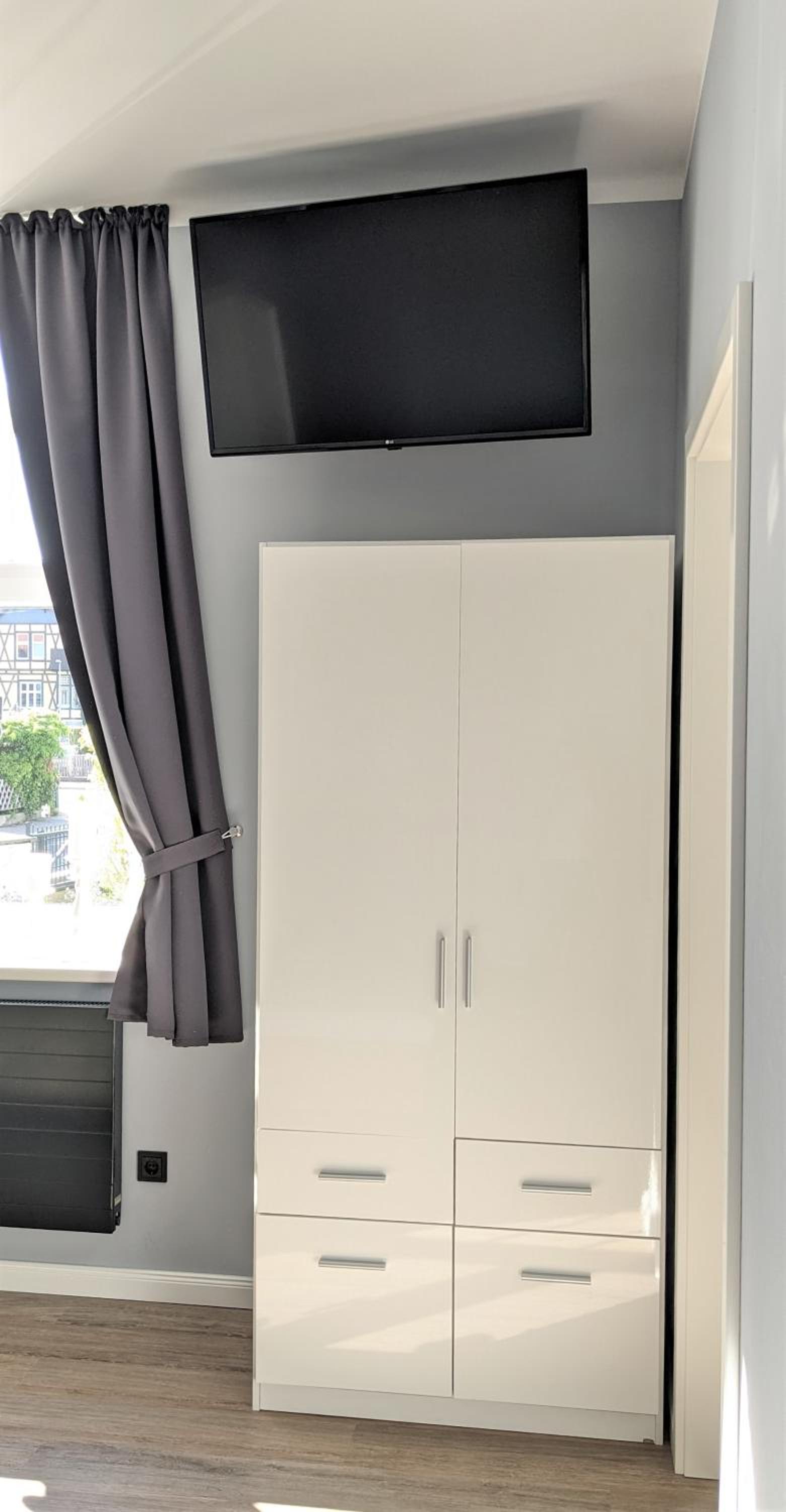 Goethes liebste Betten - stilvolle Ferienwohnungen im historischen Fachwerkhaus in Wernigerode - Parkplatz, Smart-TV, W-Lan