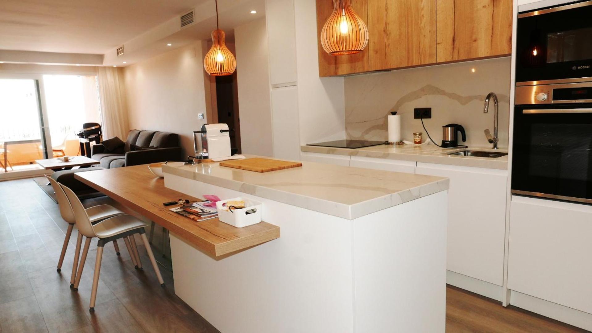 Beautiful Penthouse apartment on Golden mile, near beach view 5