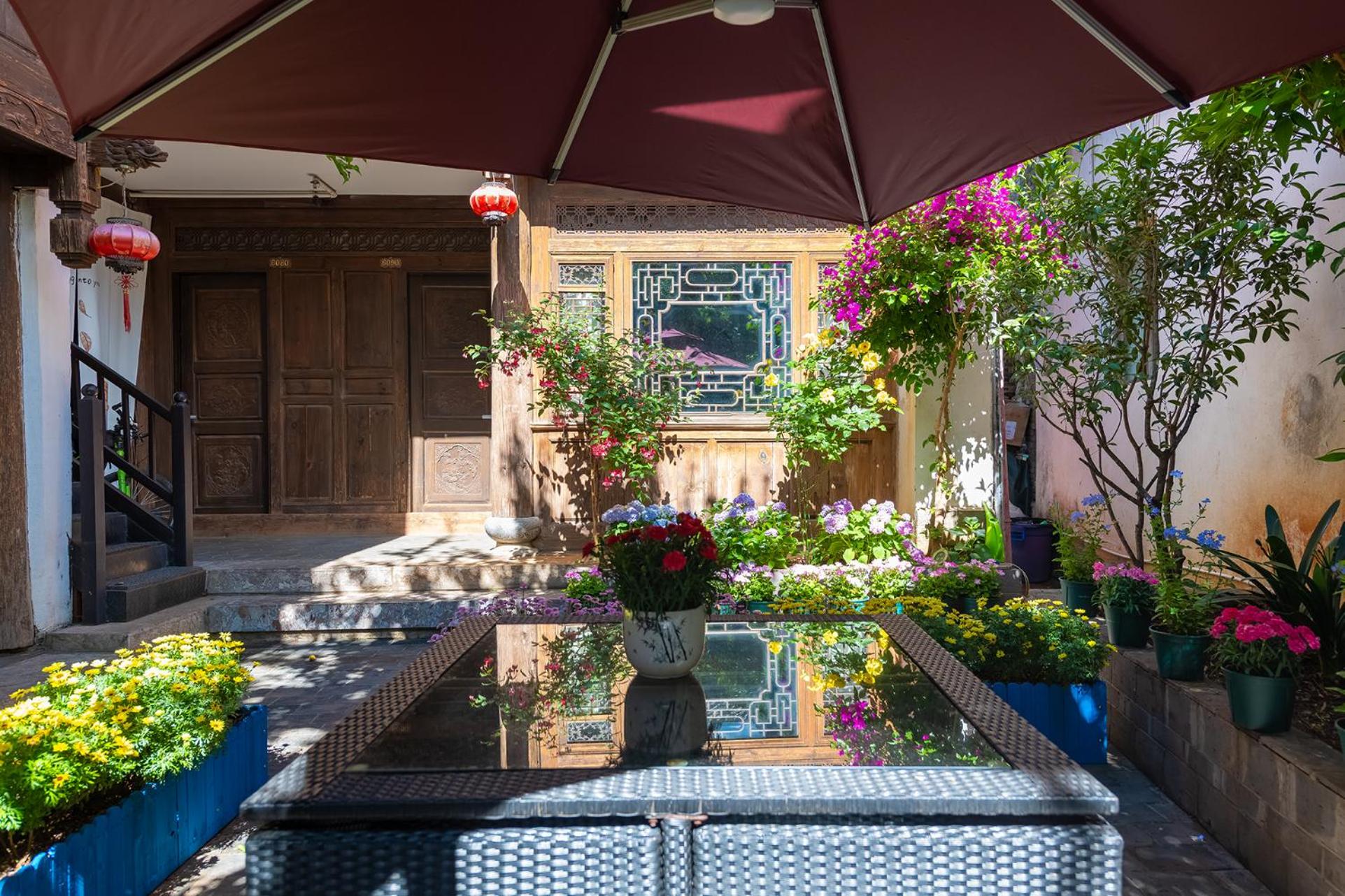 Lijiang Gui Yuan Tian Ju Guesthouse