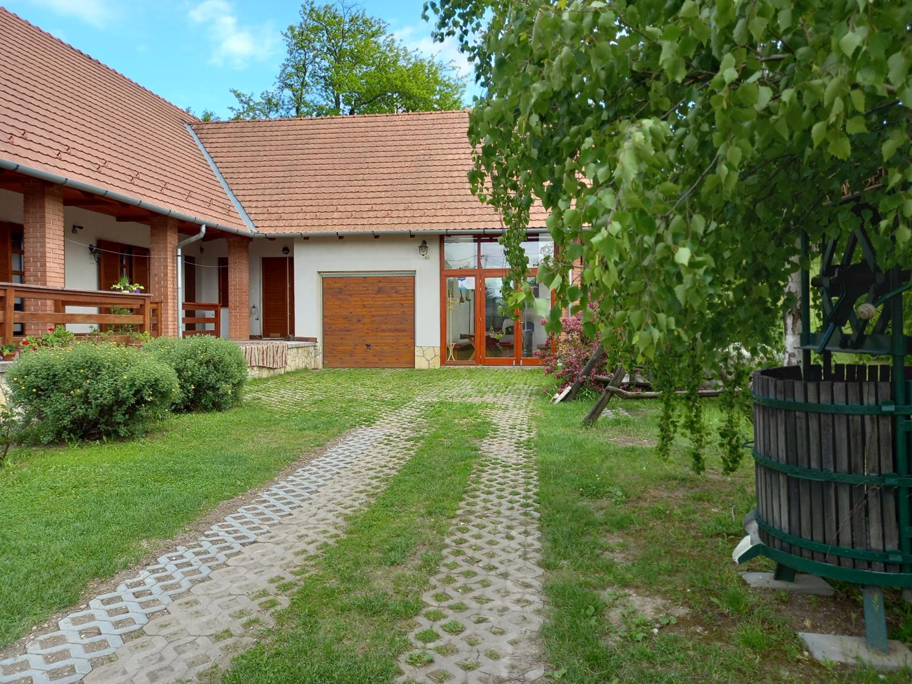 Photo 24