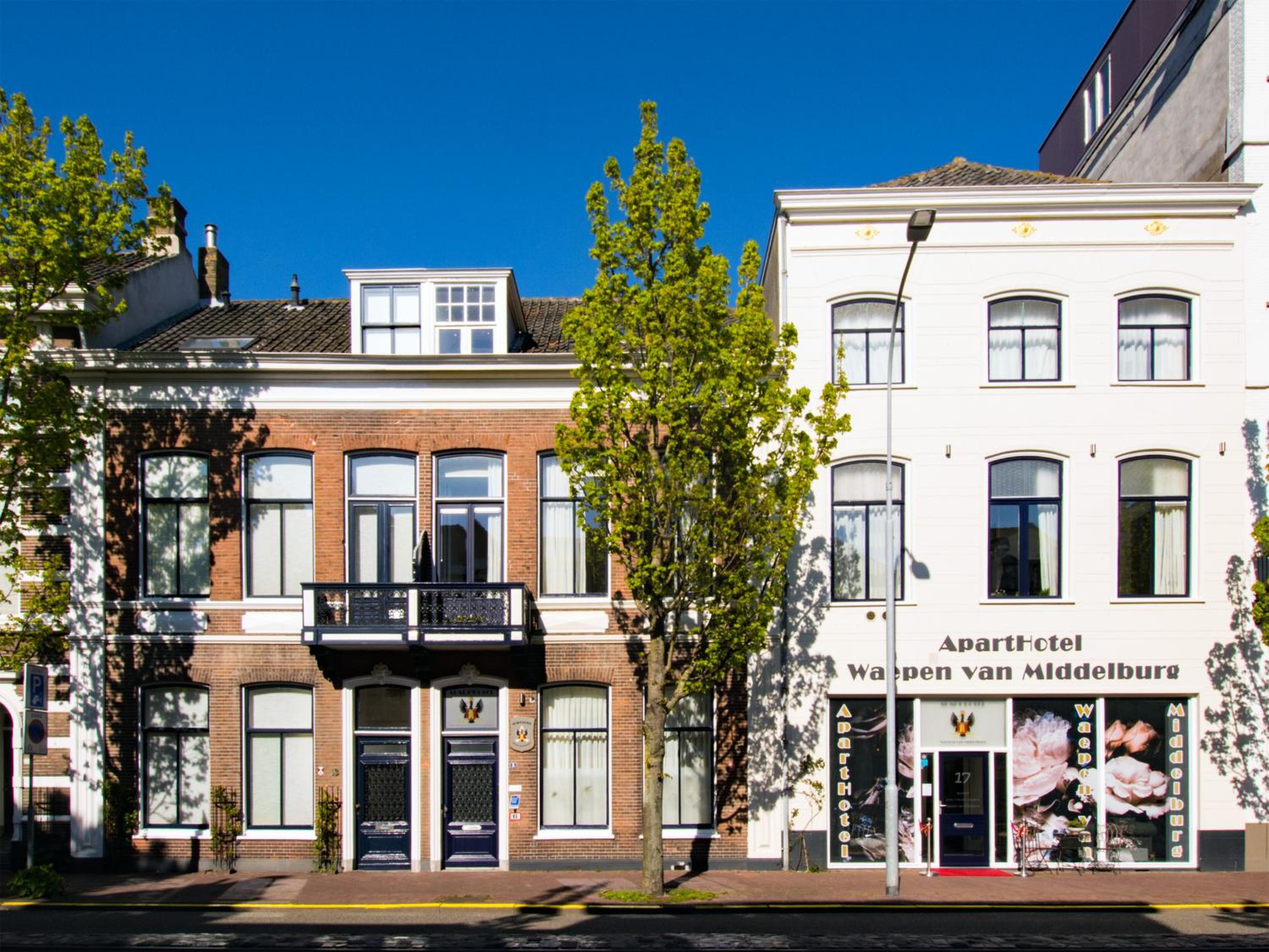 Hotel ApartHotel Waepen van Middelburg - Image 1