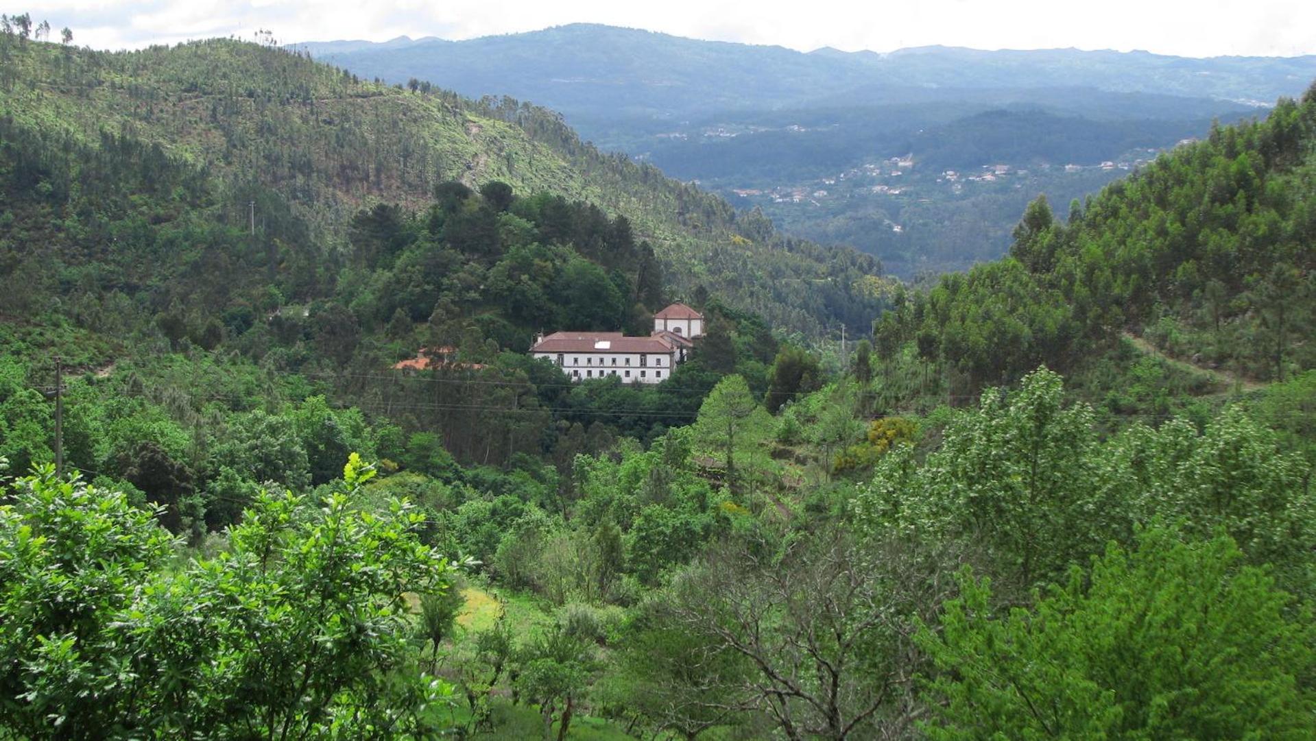 Mosteiro De S. Cristovao De Lafoes