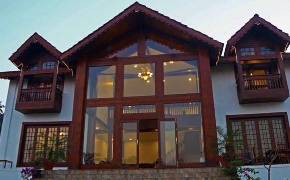 Beautiful NEO Villa Mahagoan 4Bhk view 2