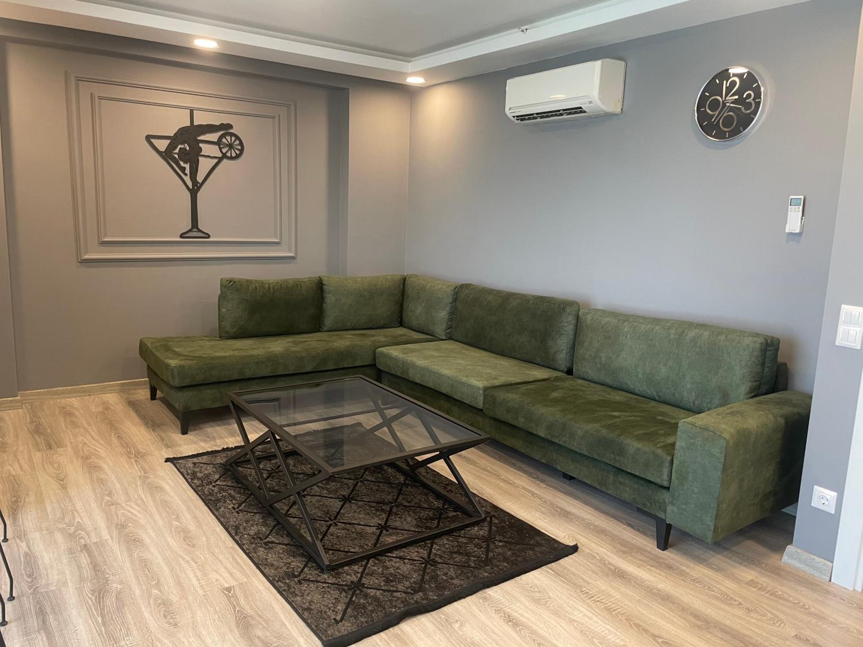 On4 Rooms & Suites - Image 20