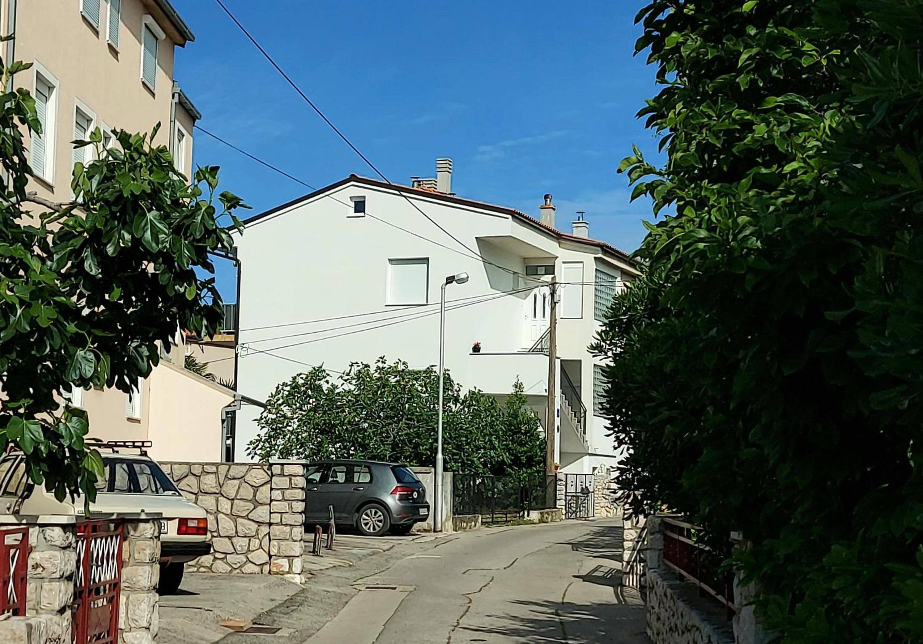 Apartments Ema