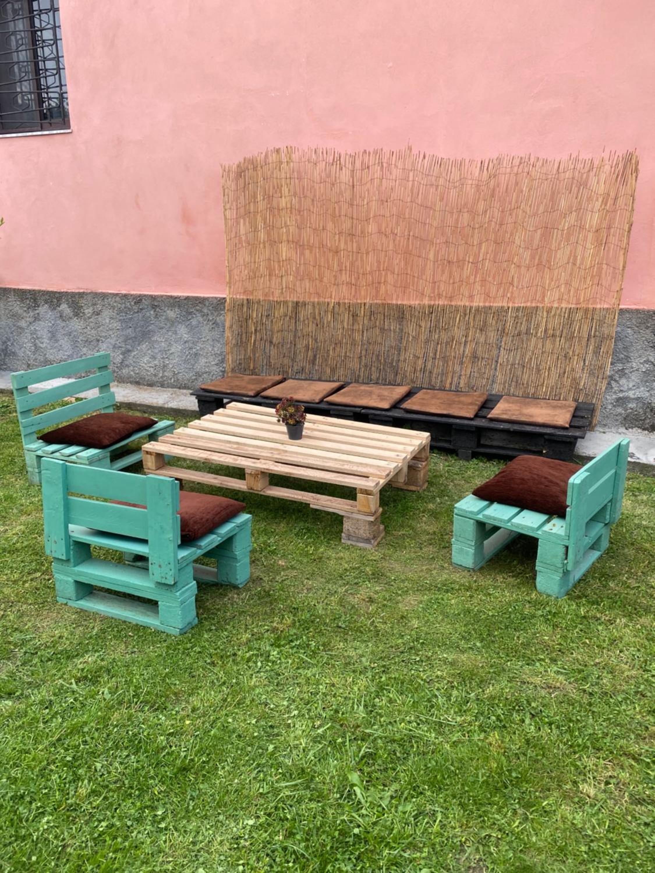 The Hood Hostel & Day Tours