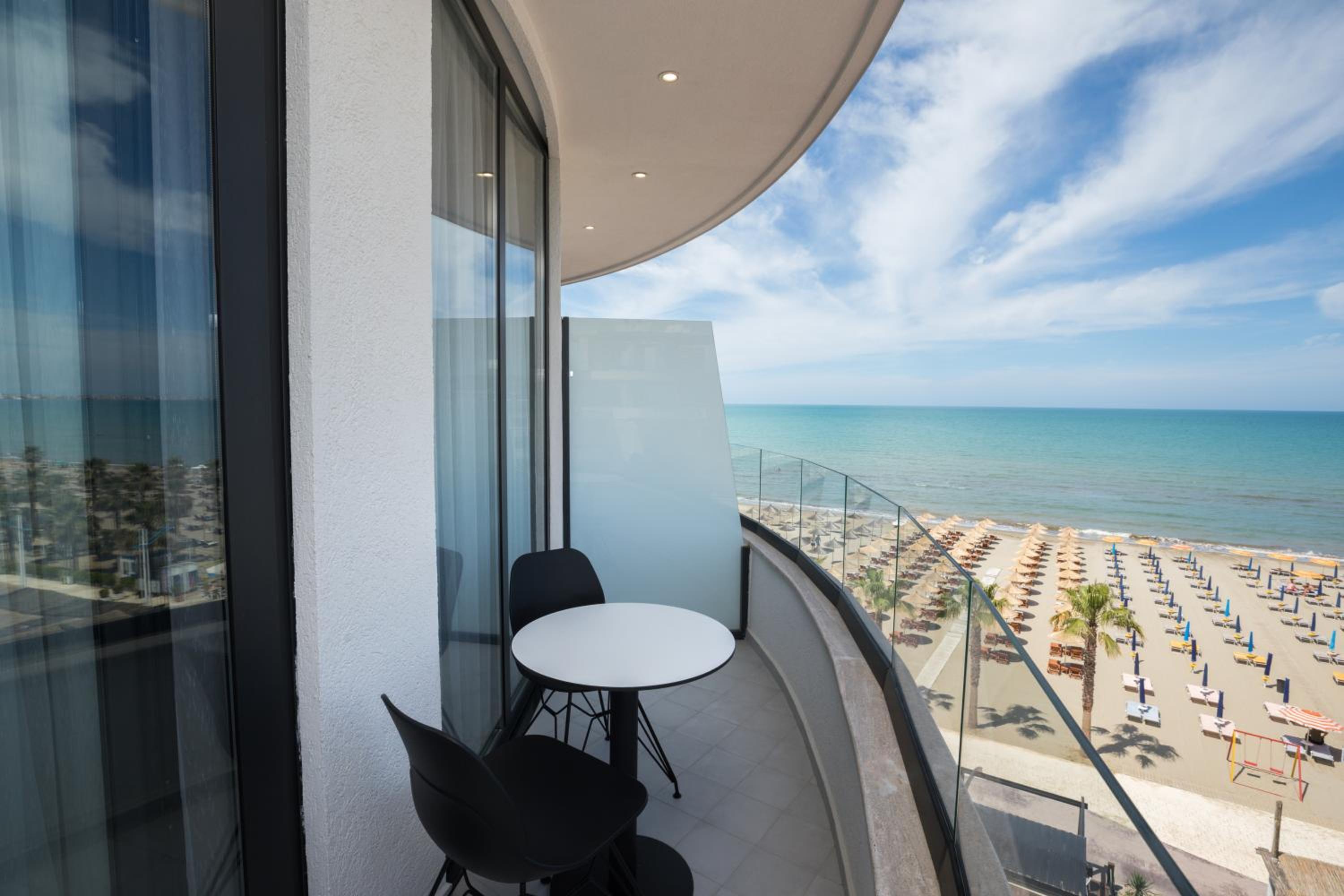 balcony