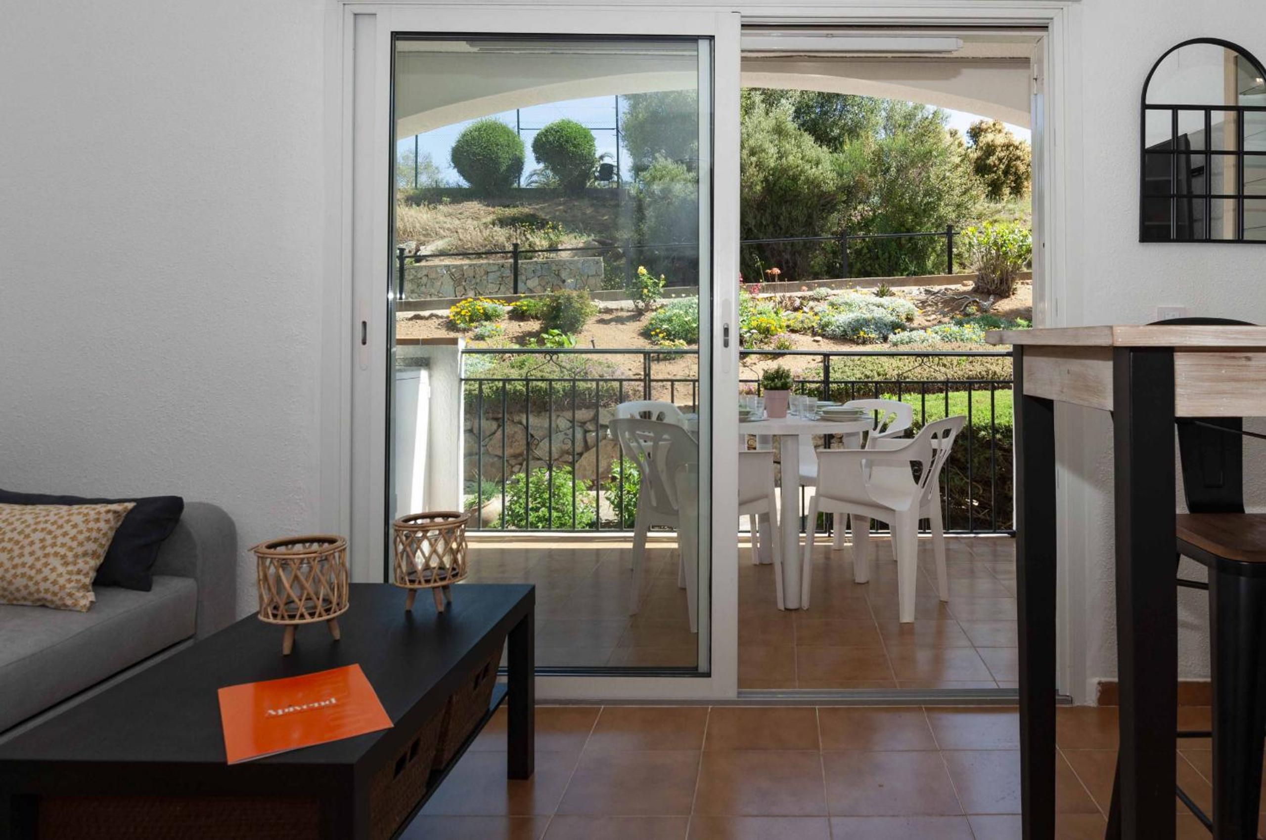 1205 JARDINS con PISCINA - Apivend Immo view 3