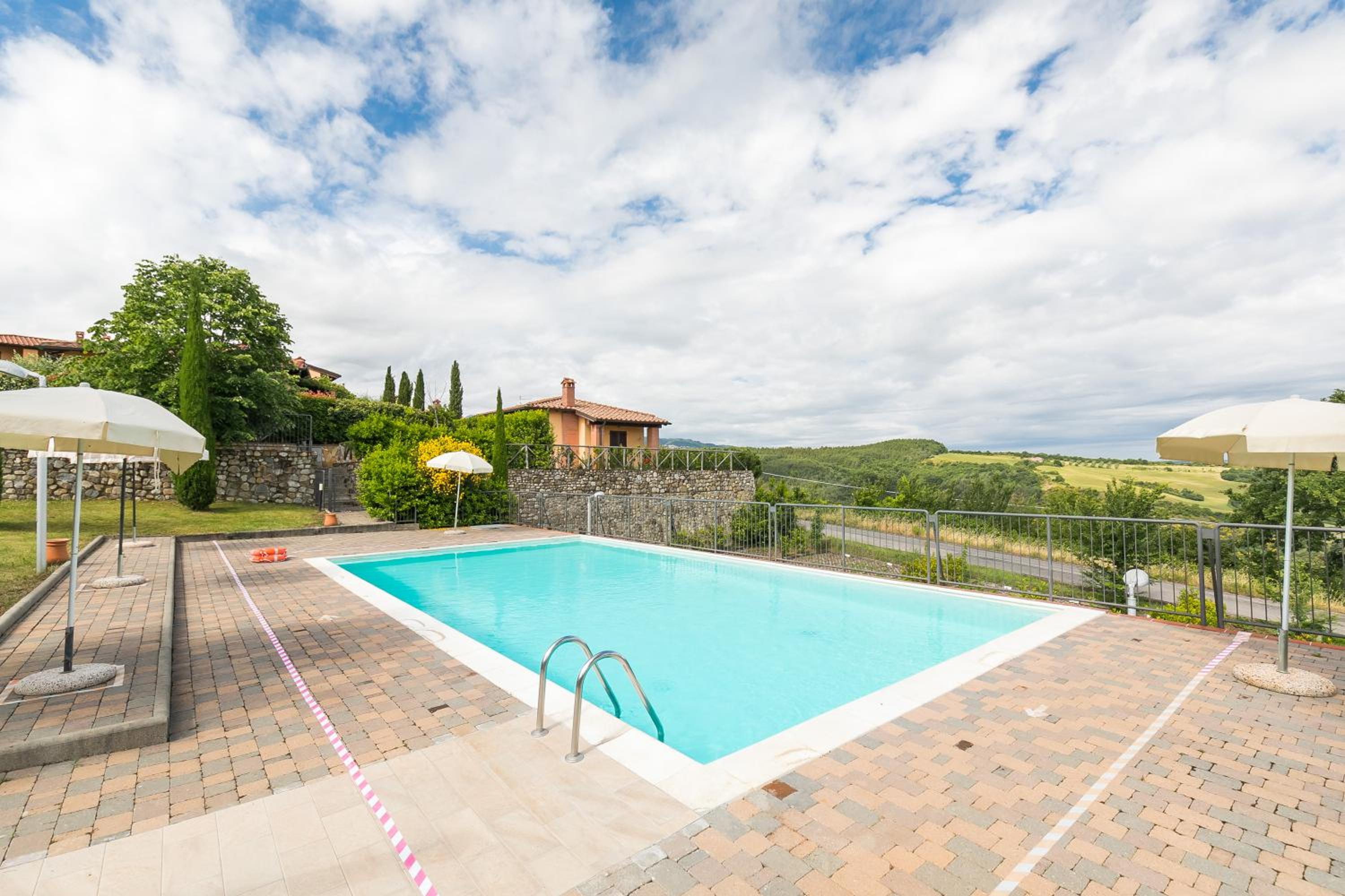 Sweet Home Contignano view 2