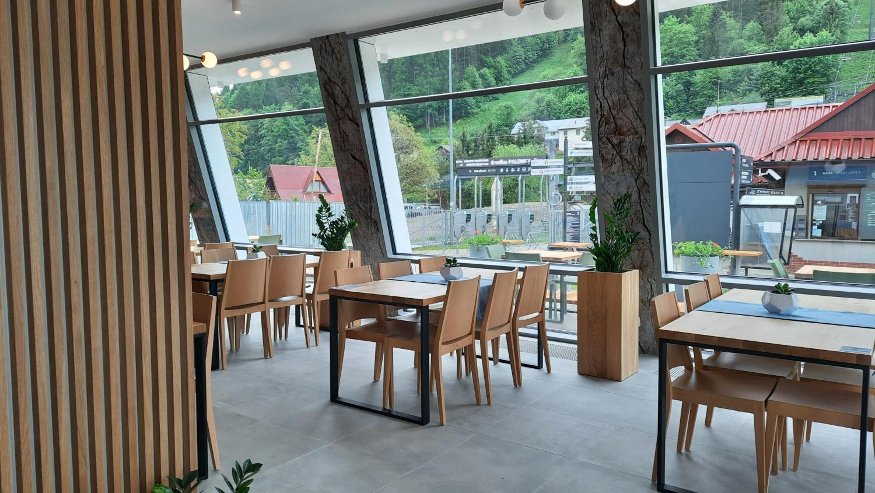restaurant