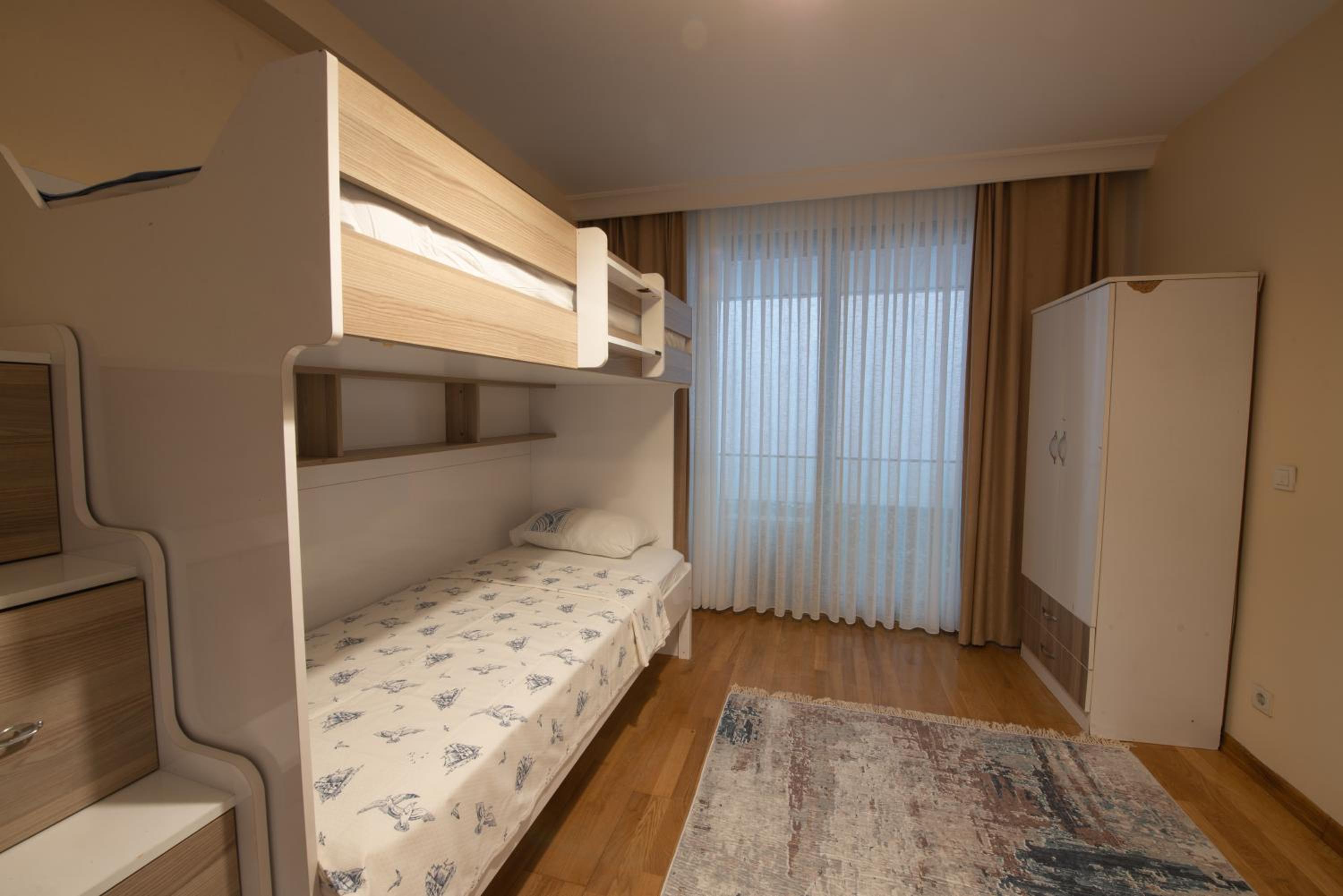 Three bedroom Duplex apartment with large terrace