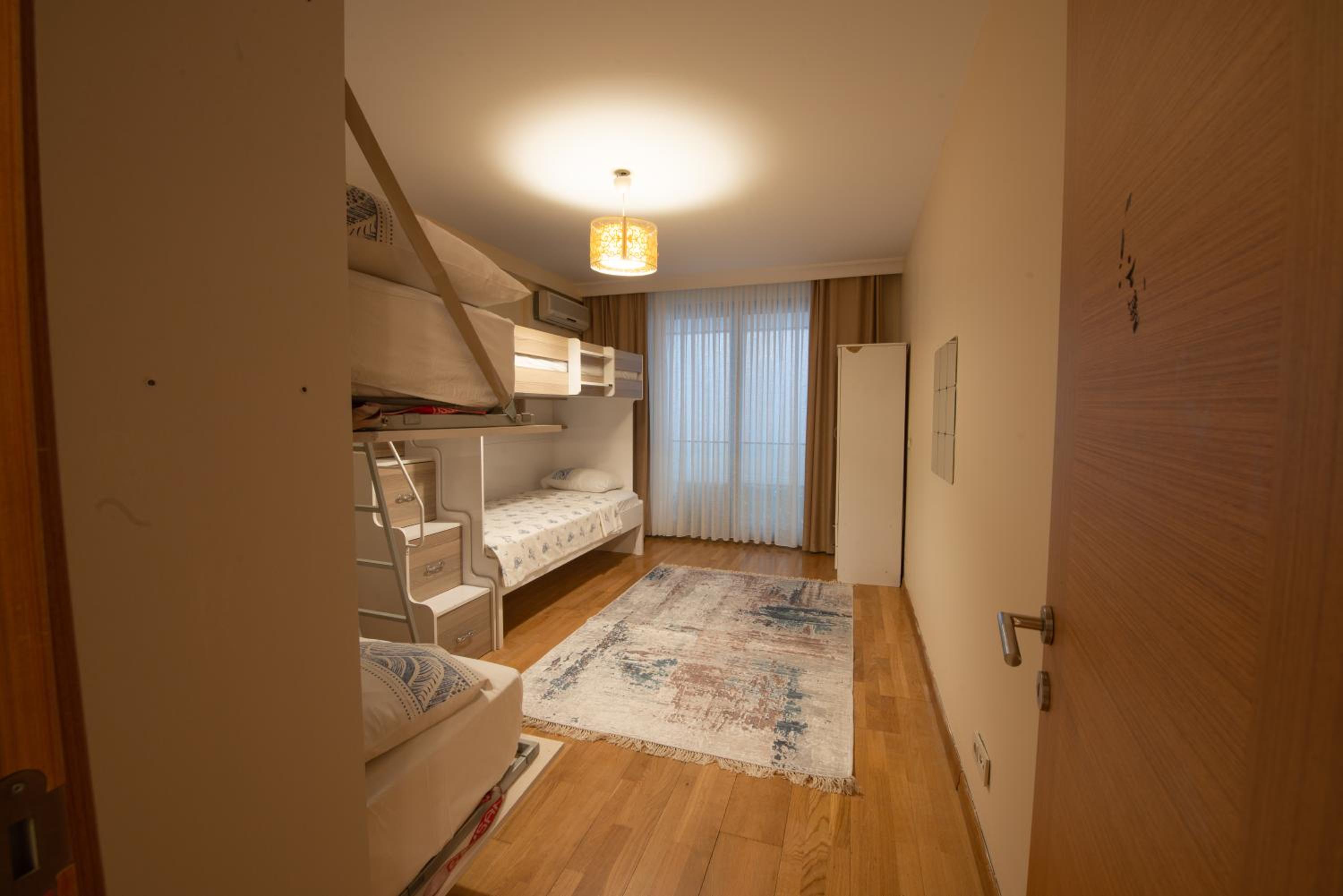 Three bedroom Duplex apartment with large terrace