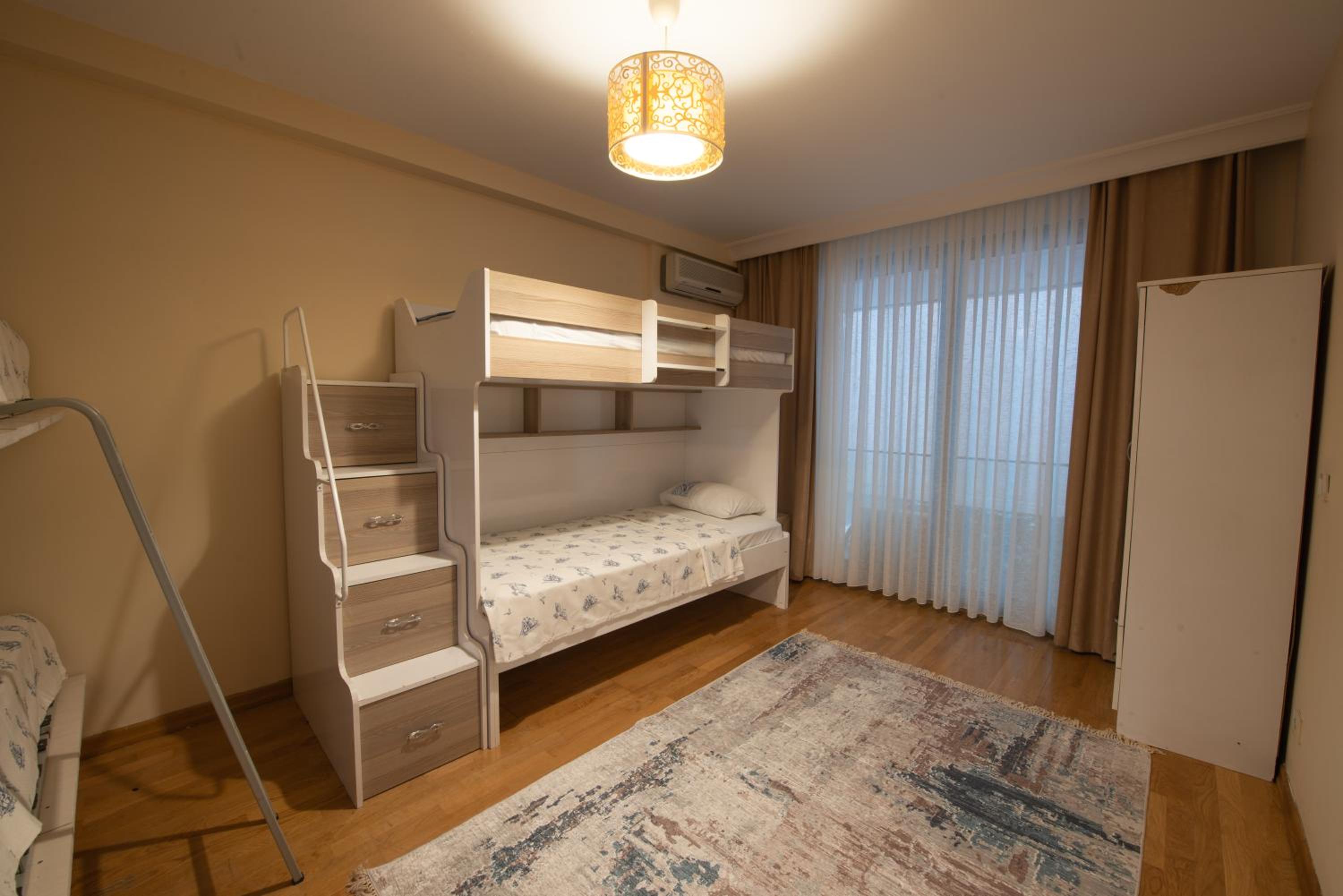 Three bedroom Duplex apartment with large terrace