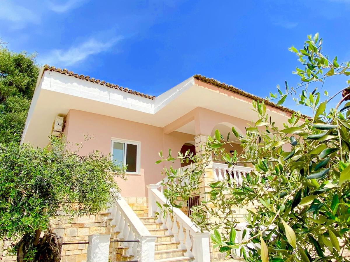 Nissaki Sunlight - New Home Above the beach photo 4