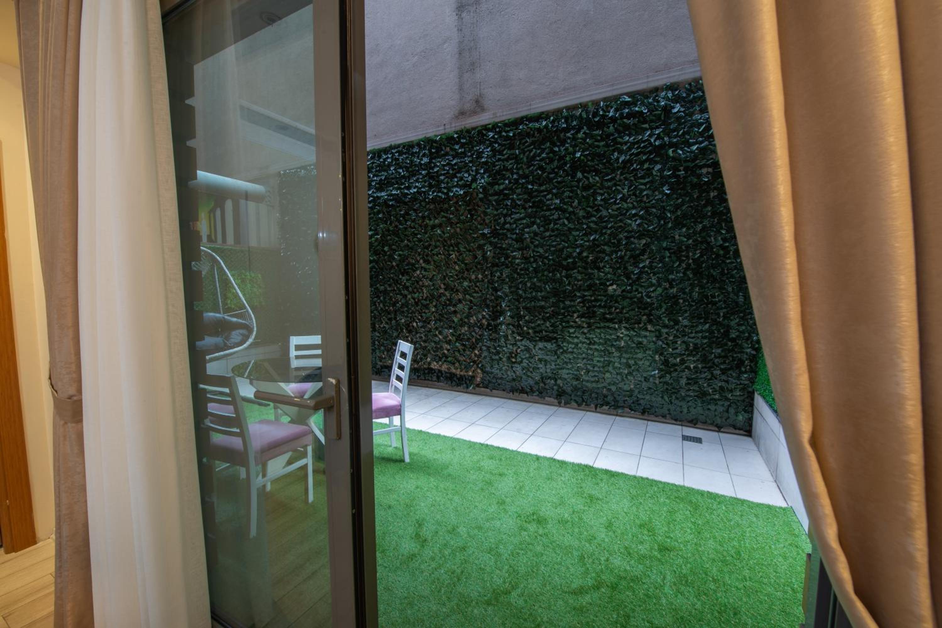Three bedroom Duplex apartment with large terrace