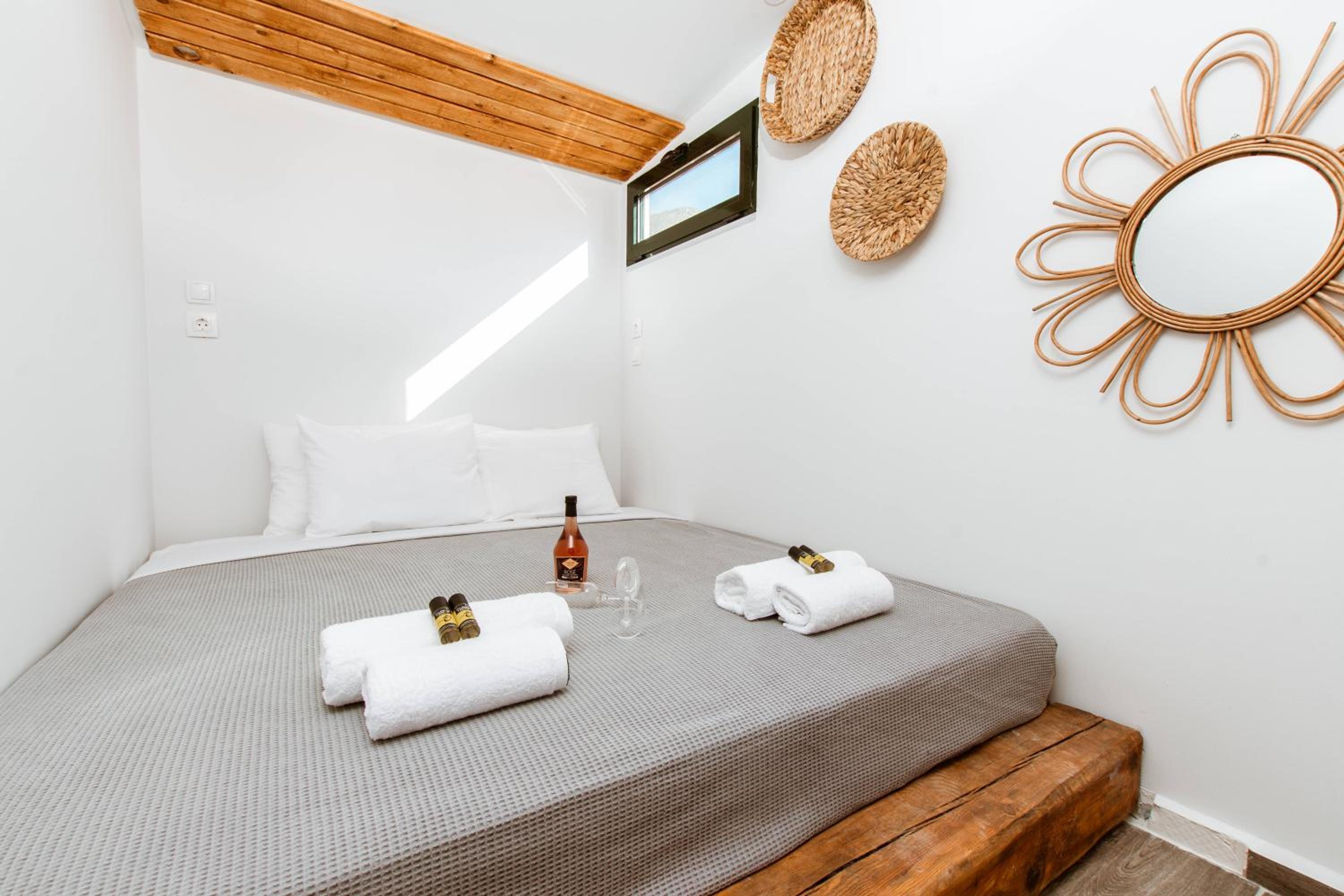 Ellafos Traditional Living-Elafonisi Couples Retreat