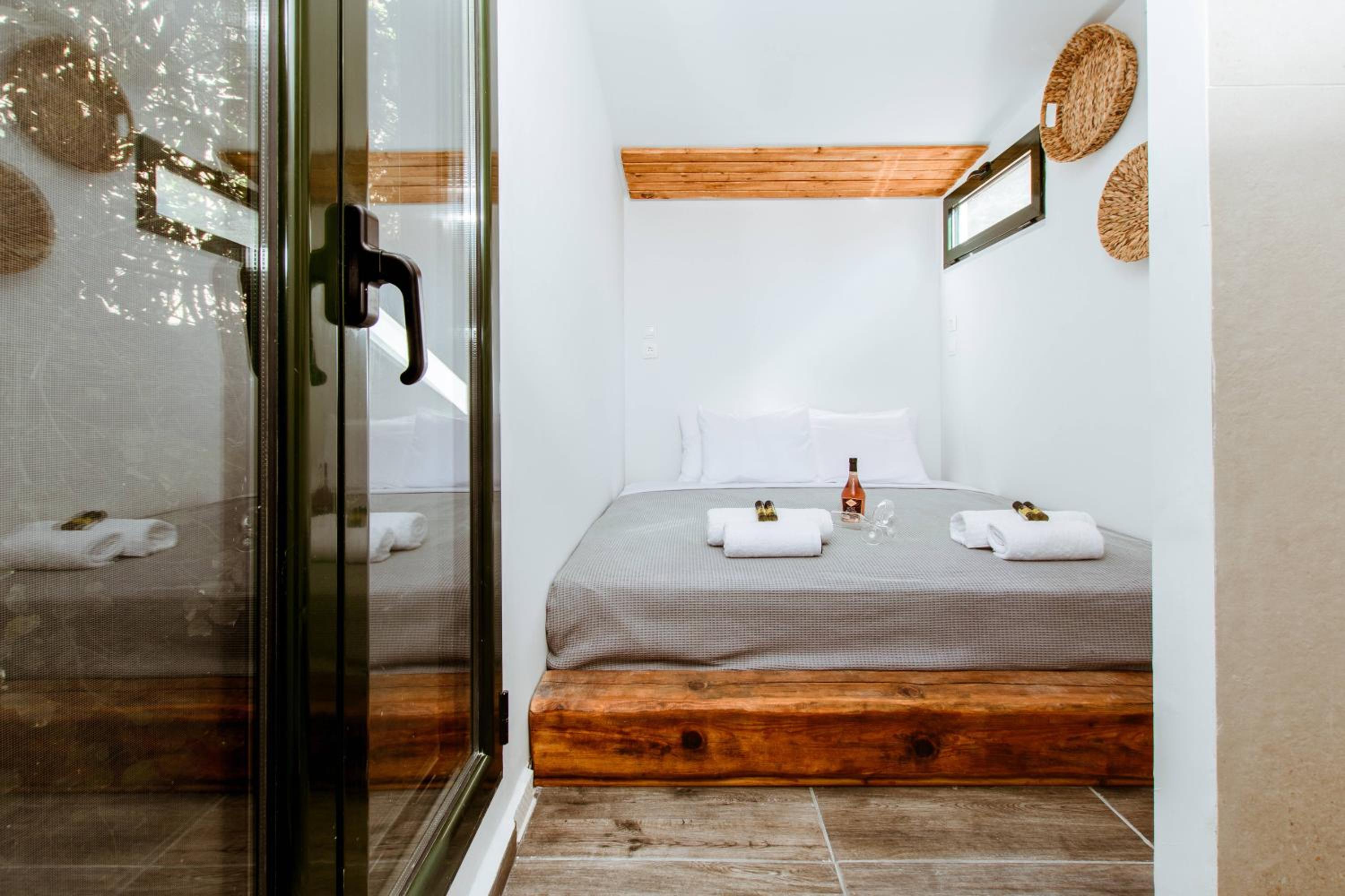 Ellafos Traditional Living-Elafonisi Couples Retreat